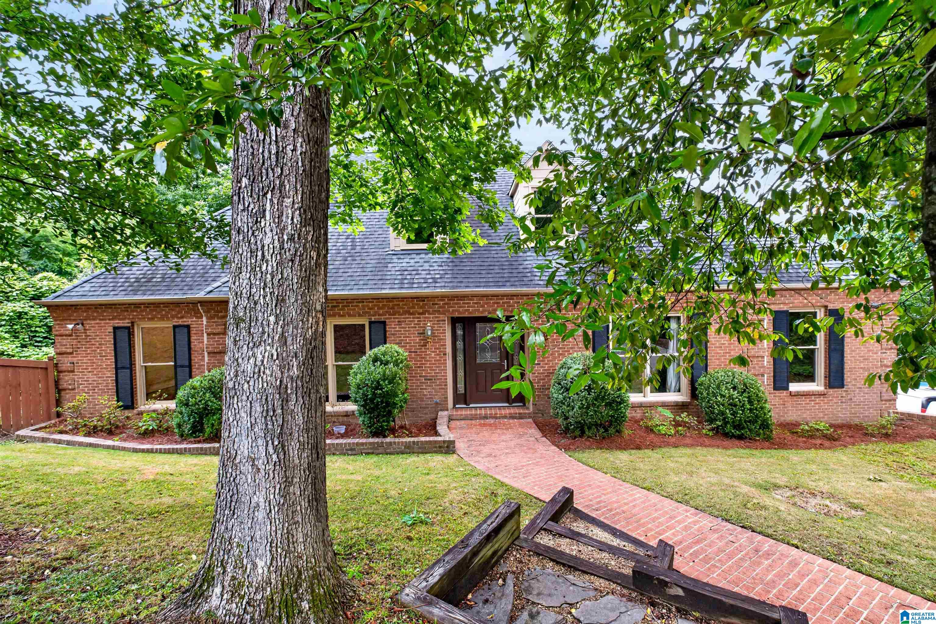 Homes for sale in Mountain Brk, AL | 4417 Briar Glen Dr, Mountain Brk, AL 35243 | MLS# 21452536