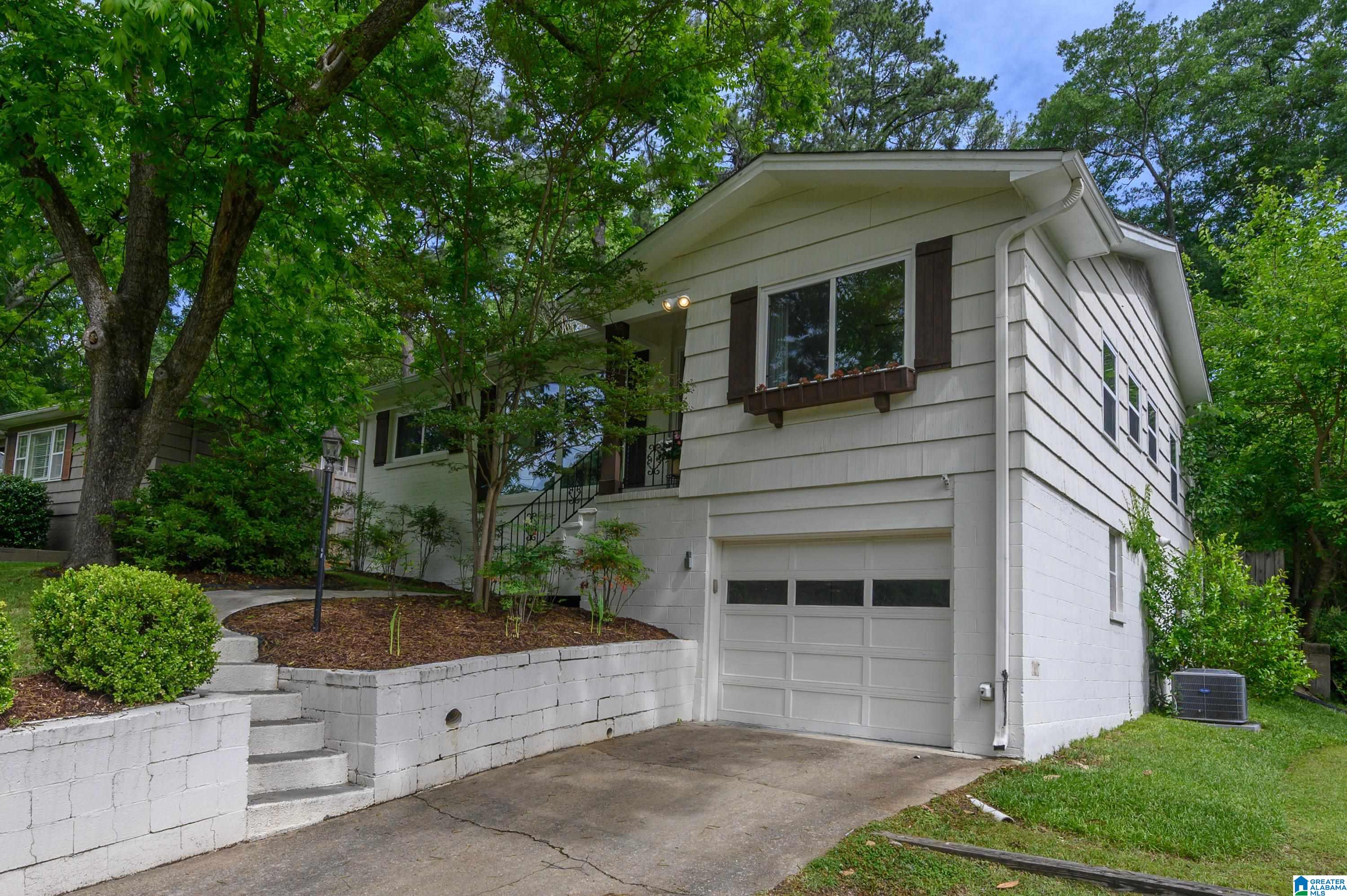 Homes for sale in Homewood, AL | 1722 Windsor Boulevard, Homewood, AL 35209 | MLS# 21452542