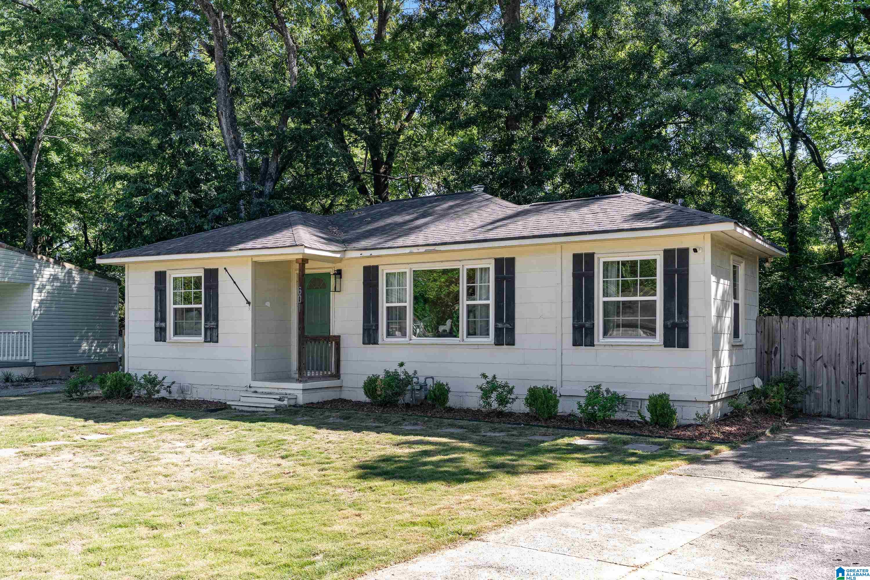 Homes for sale in Homewood, AL | 601 Grove Street, Homewood, AL 35209 | MLS# 21452549