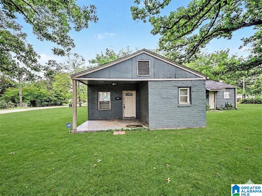 Homes for sale in Birmingham, AL | 1900 Saint Charles Avenue Sw, Birmingham, AL 35211 | MLS# 21452568