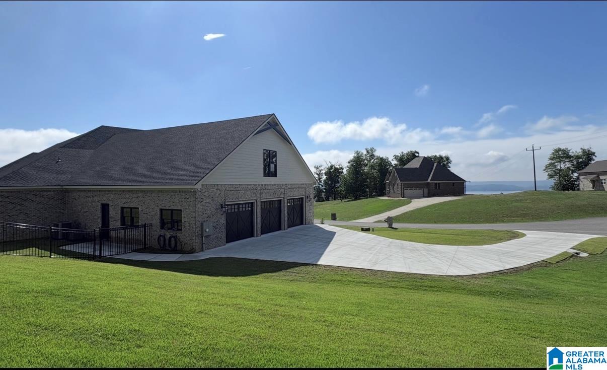 Homes for sale in Guntersville, AL | 210 Legendary Dr, Guntersville, AL 35976 | MLS# 21452585