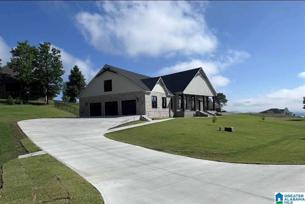 Homes for sale in Guntersville, AL | 210 Legendary Dr, Guntersville, AL 35976 | MLS# 21452585