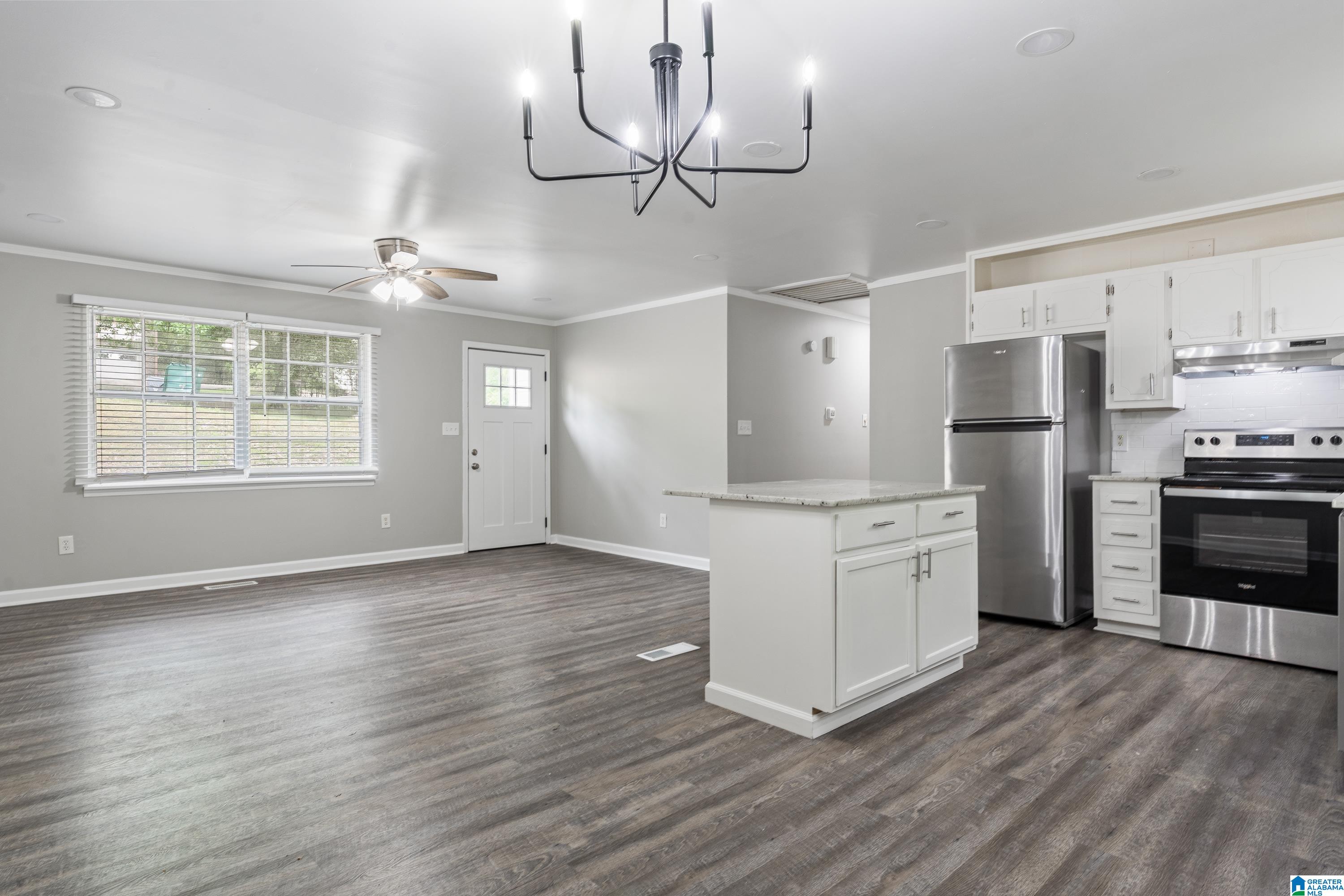 Homes for sale in Center Point, AL | 2716 Ne 7Th Pl Ne, Center Point, AL 35215 | MLS# 21452594