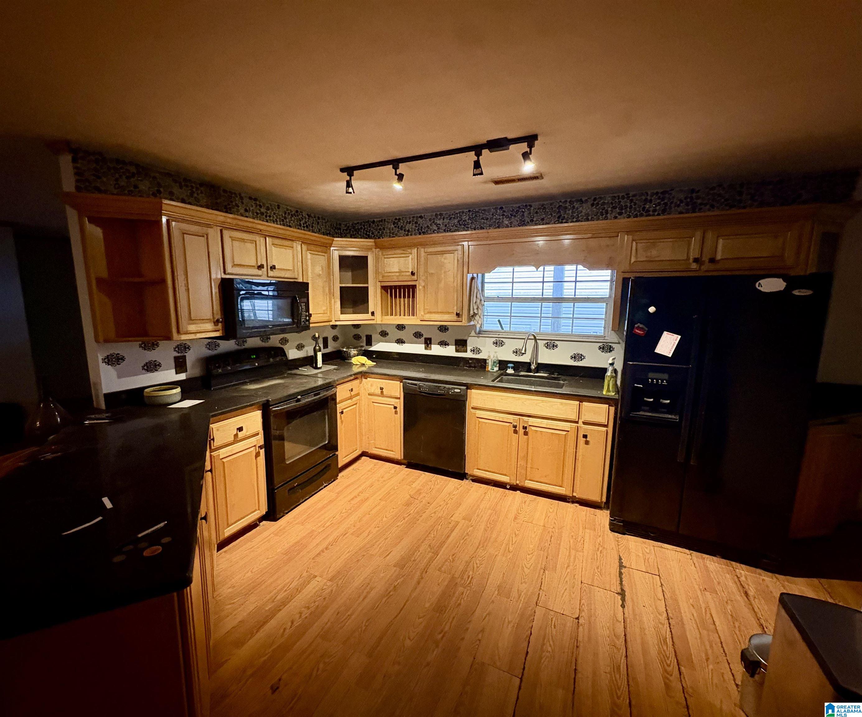 Homes for sale in Heflin, AL | 1385 County Road 13, Heflin, AL 36264 | MLS# 21452623