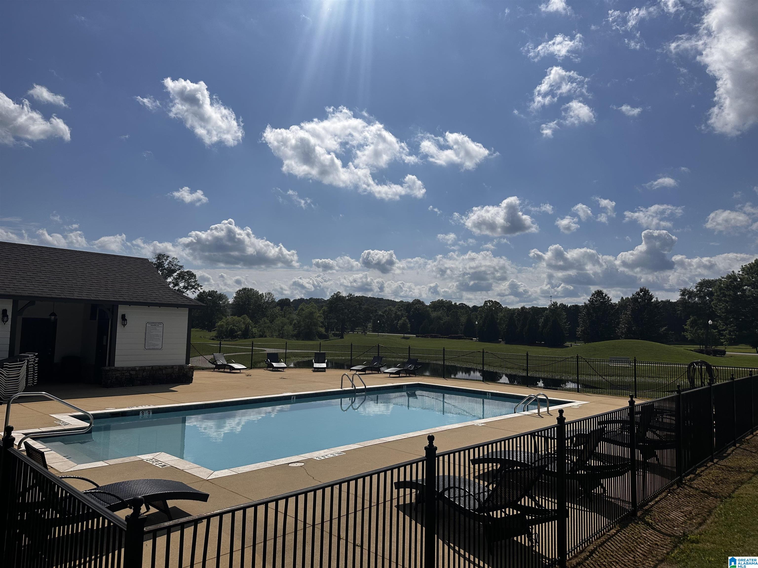 Homes for sale in Mccalla, AL | 22632 Limestone Dr, Mccalla, AL 35111 | MLS# 21452649