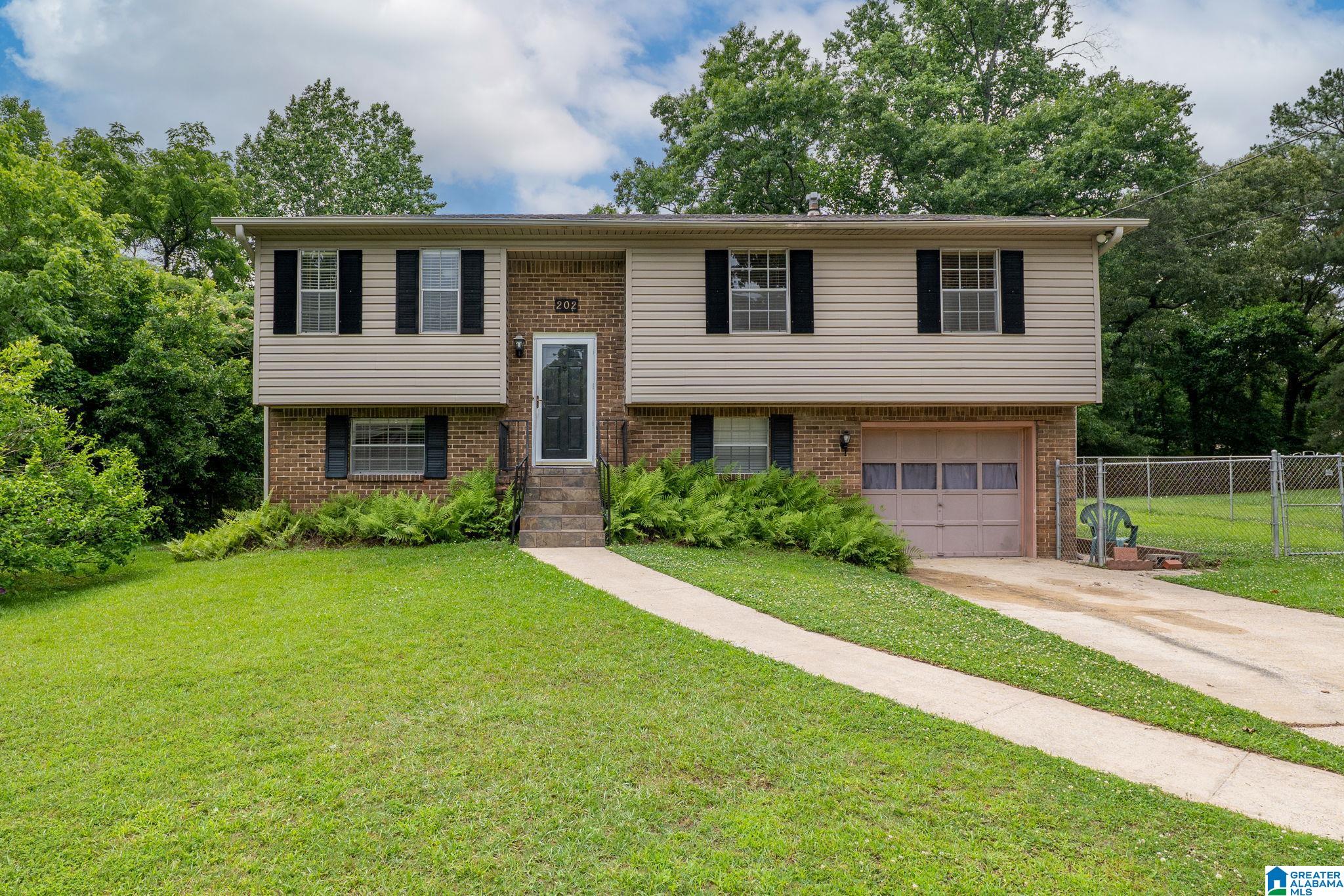 2nd image of 202 Gardenview Lane, Gardendale, AL 35071 | MLS# 21452769