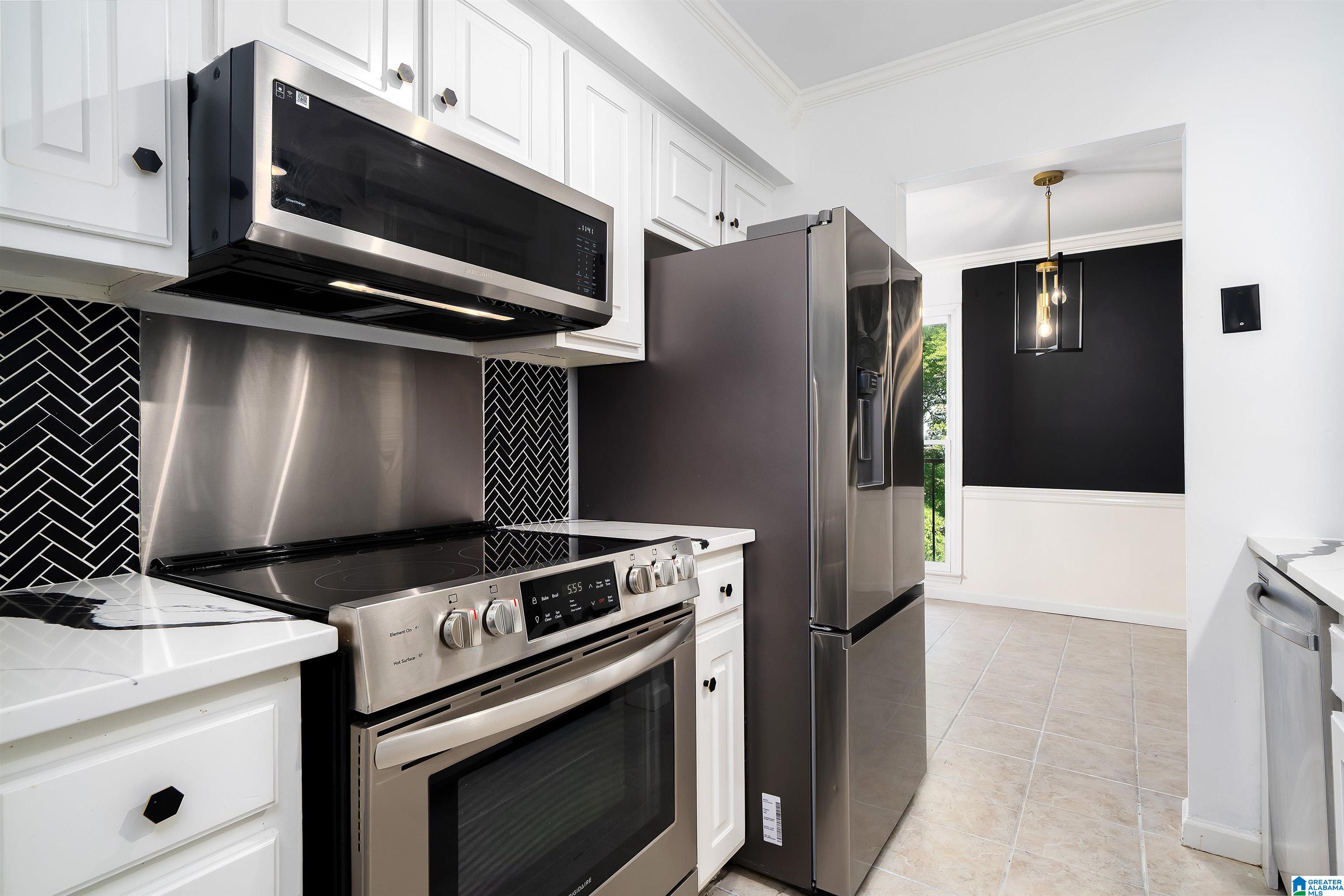 3rd image of 2407 Arlington Crescent #D, Birmingham, AL 35205 | MLS# 21452786