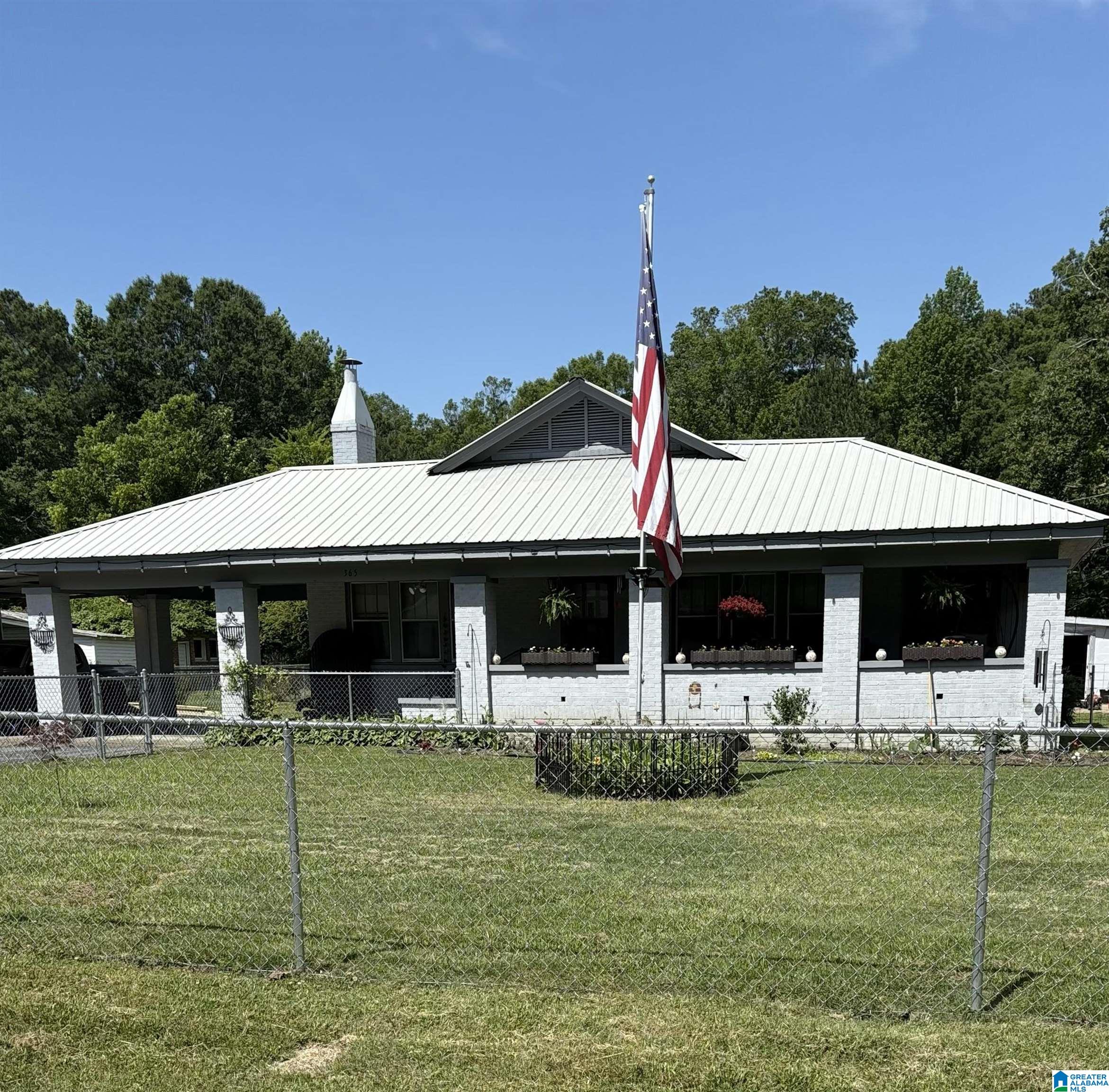 Homes for sale in Centre, AL | 365 N River Street, Centre, AL 35960 | MLS# 21452789