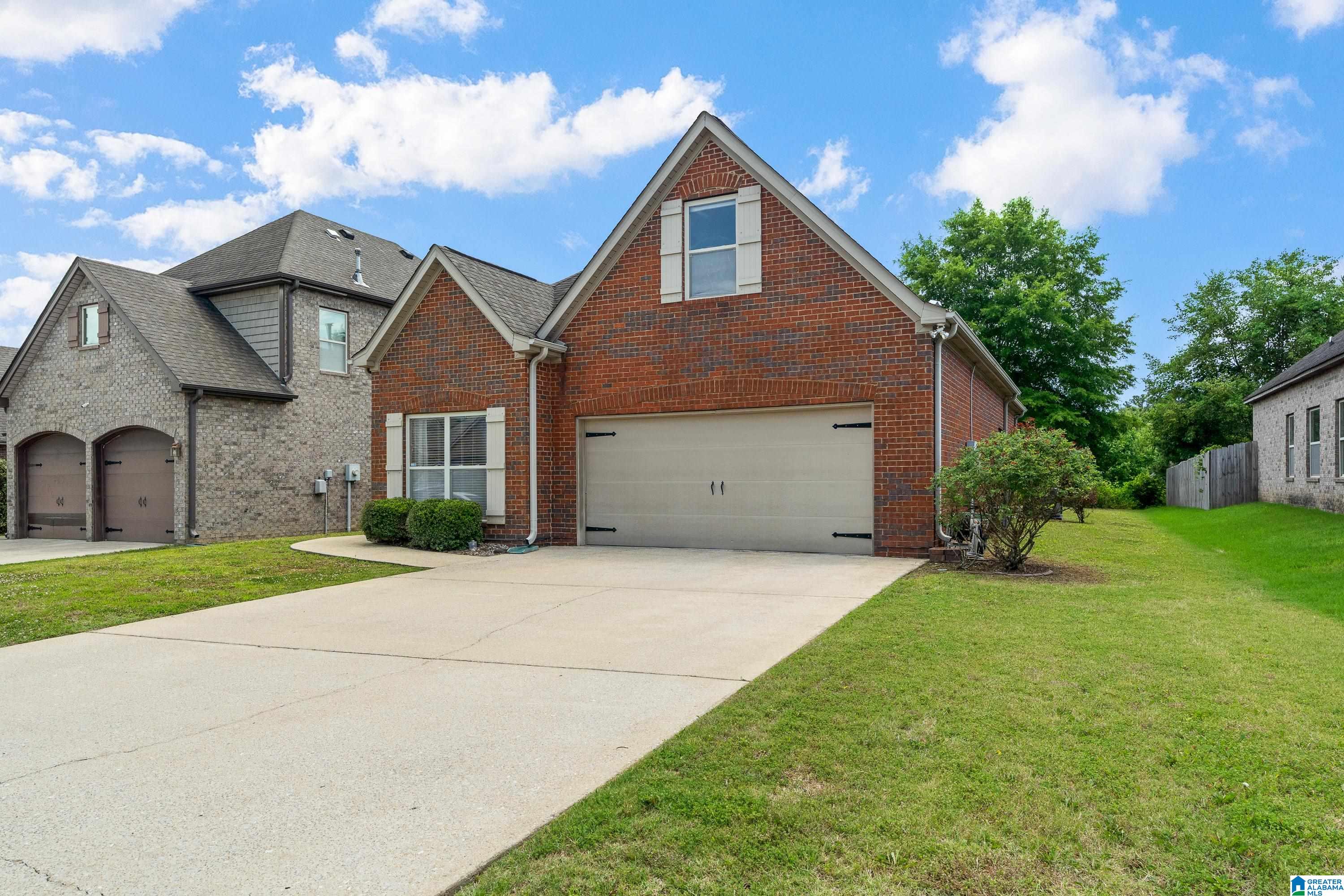 Homes for sale in Trussville, AL | 281 Glen Cross Dr, Trussville, AL 35173 | MLS# 21452857