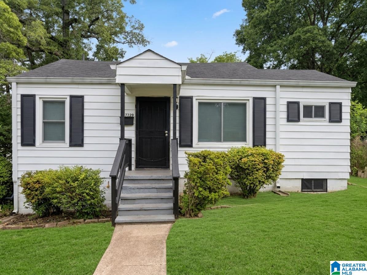 Homes for sale in Birmingham, AL | 1729 34th Street, Birmingham, AL 35208 | MLS# 21452869