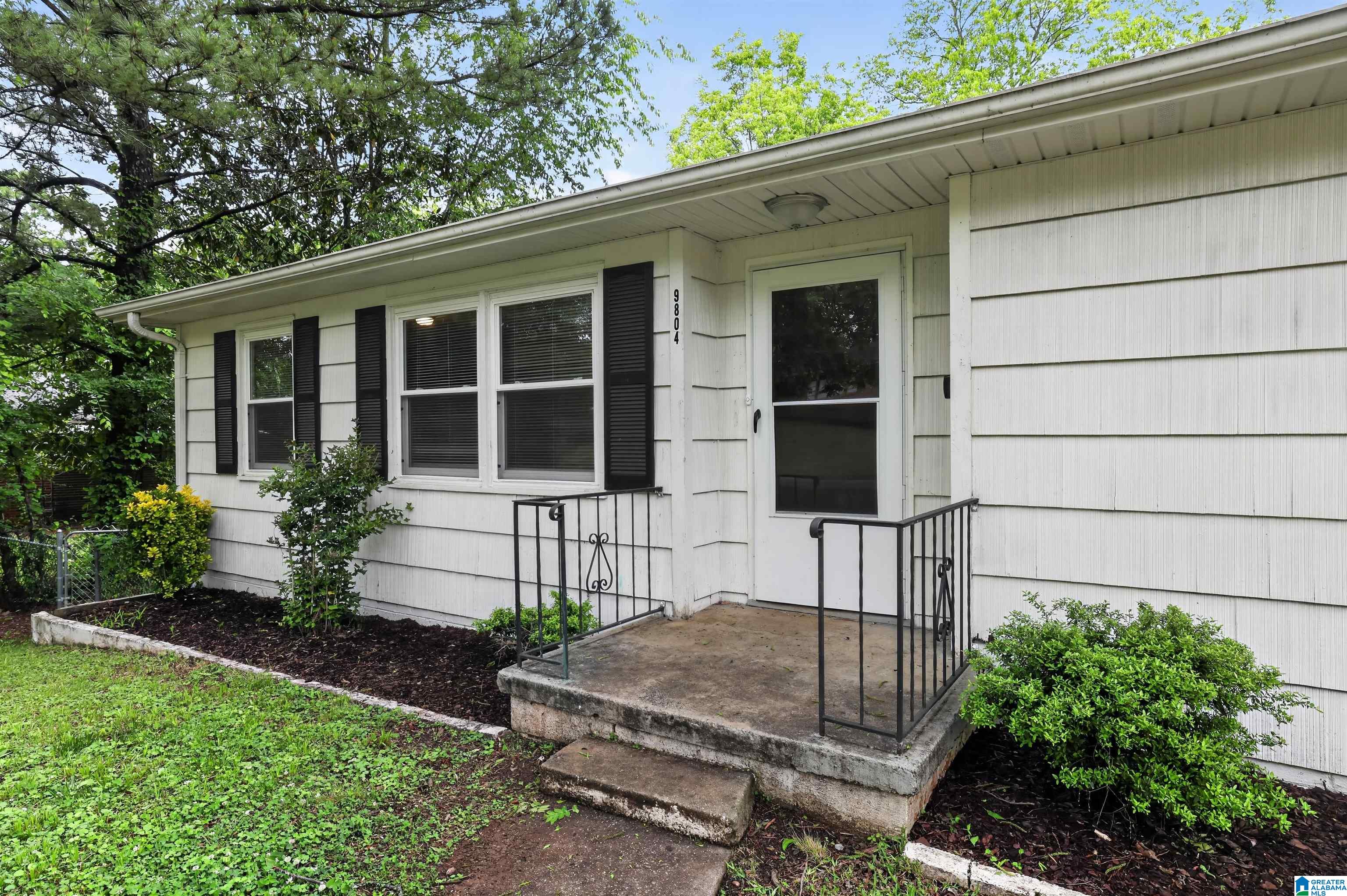 Homes for sale in Birmingham, AL | 9804 Greenlee Road, Birmingham, AL 35215 | MLS# 21452946