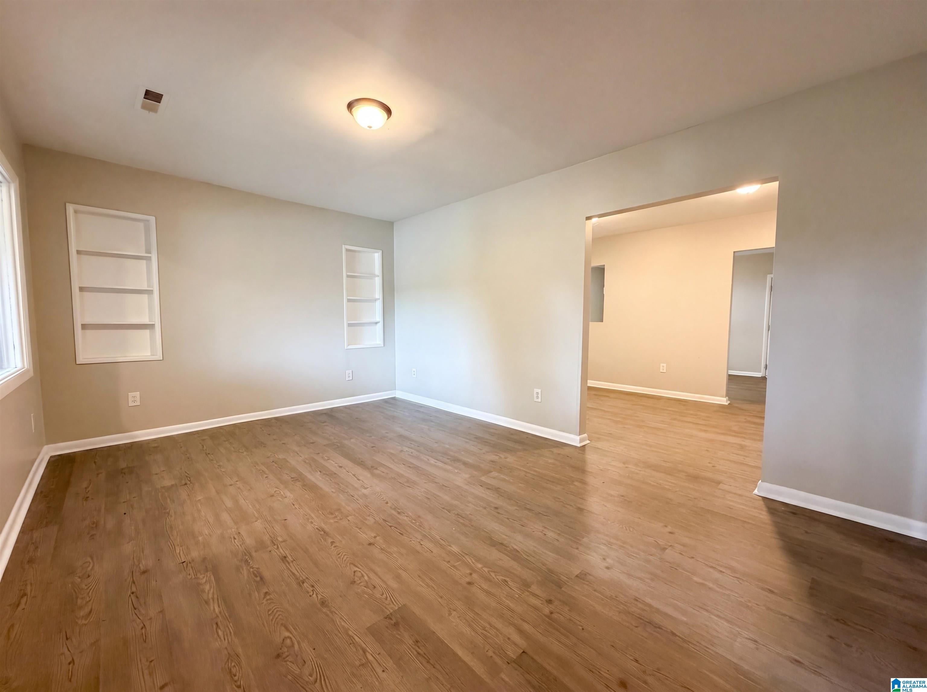 Photo 3 of Sale Pending at 206 Highway Ave, Midfield, AL 35228 | MLS# 21452975 | Listing updated on 2026-08-25
