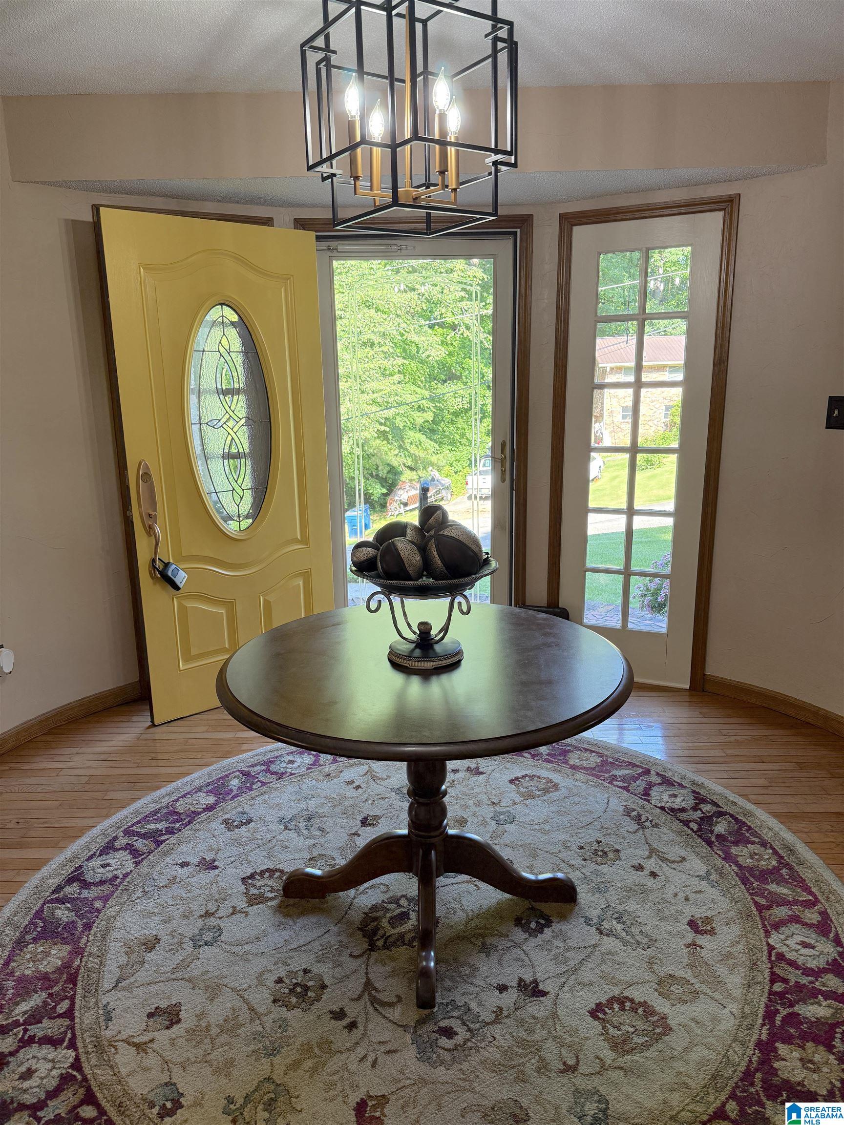 Photo 3 of Sale Pending at 621 Pineview Dr, Birmingham, AL 35214 | MLS# 21452980 | Listing updated on 2026-07-09