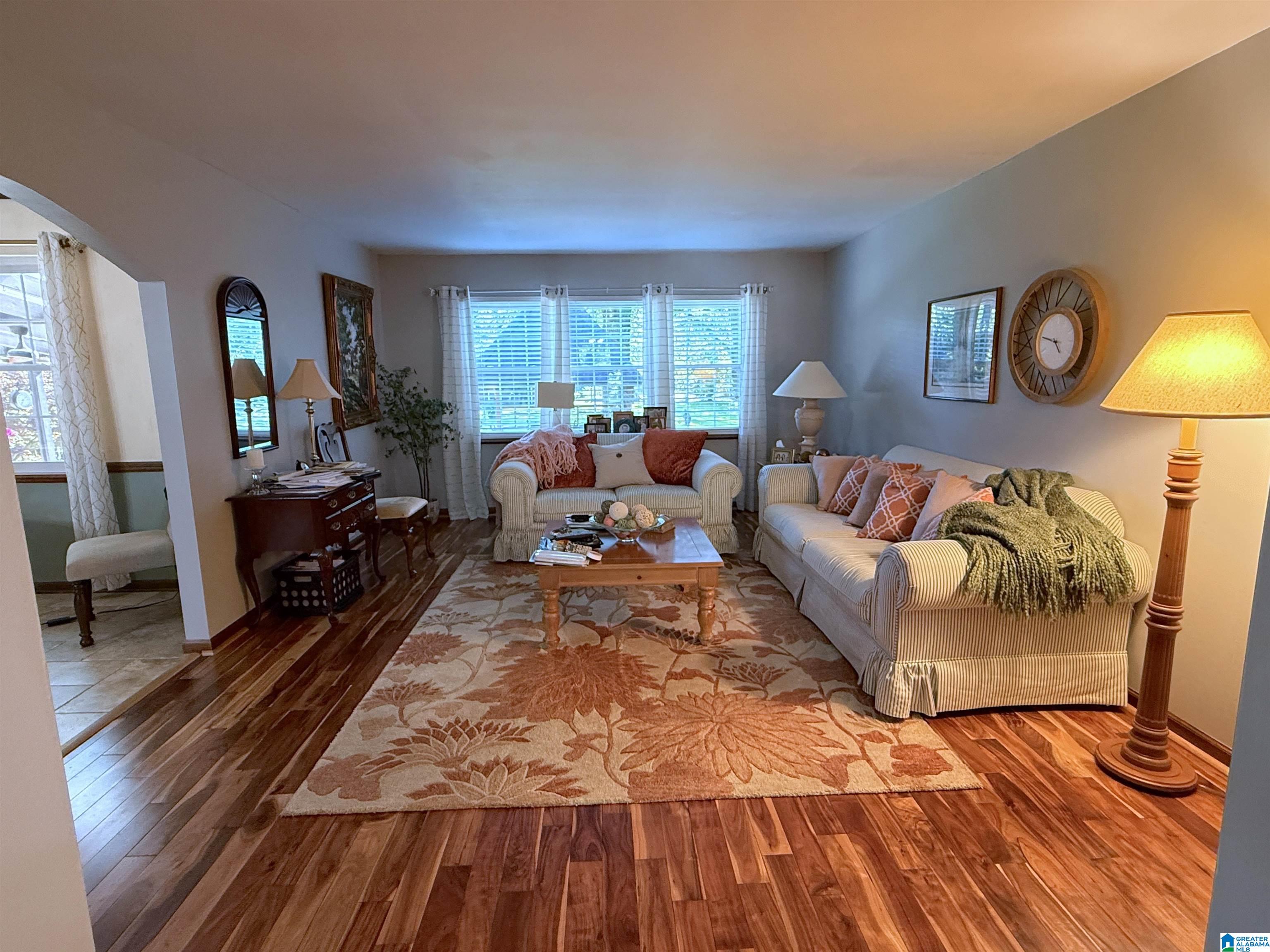 Photo 4 of Sale Pending at 621 Pineview Dr, Birmingham, AL 35214 | MLS# 21452980 | Listing updated on 2026-07-09
