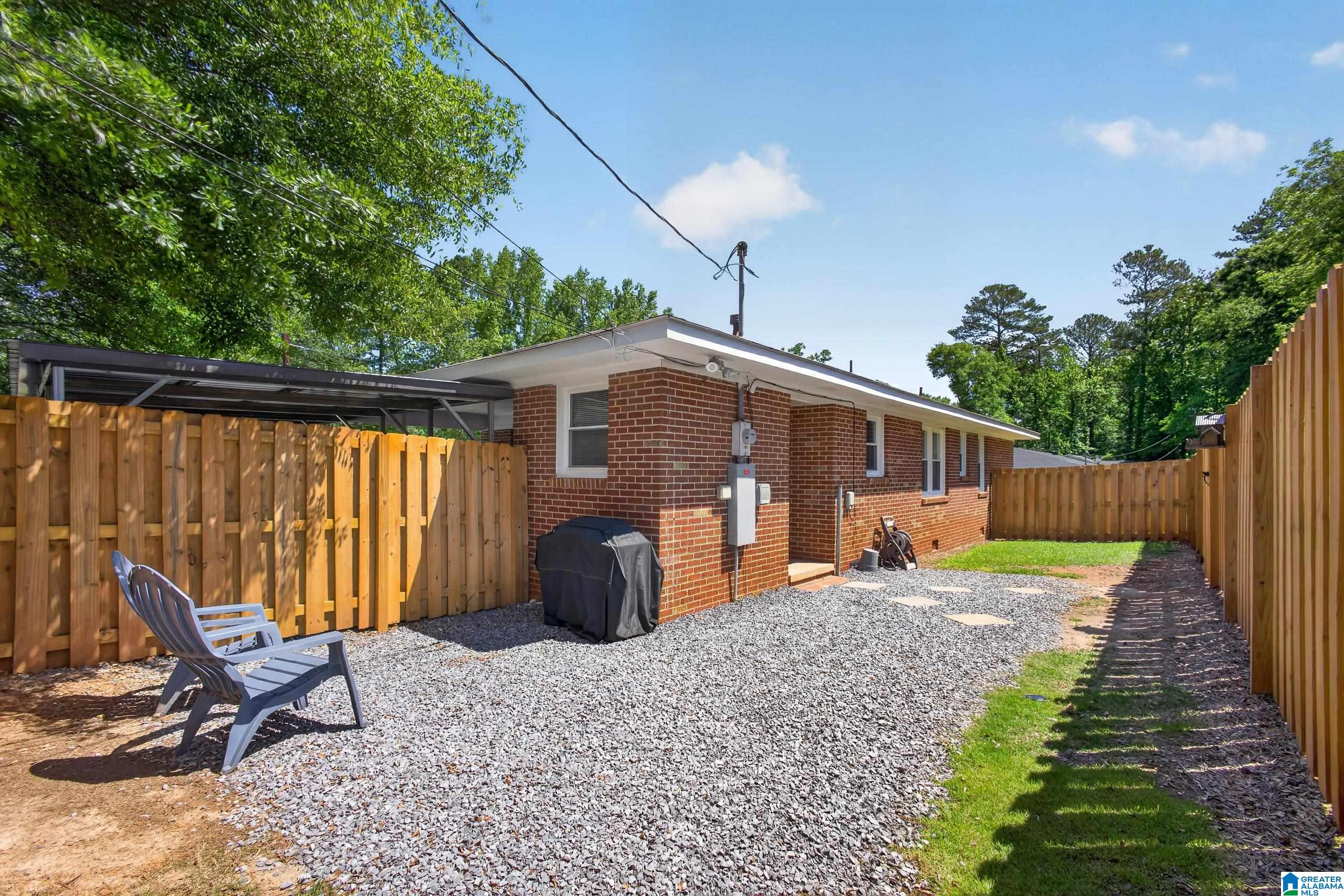 Homes for sale in Sylacauga, AL | 2050 Oldfield Road, Sylacauga, AL 35150 | MLS# 21453023