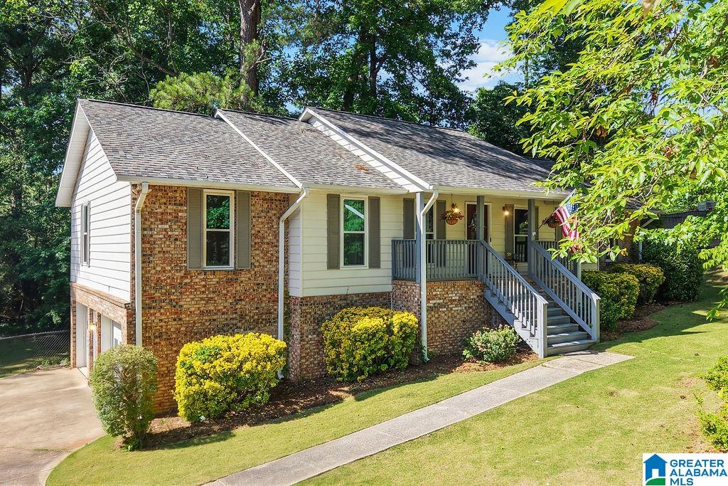 2nd image of 3302 Willis Dr, Vestavia, AL 35243 | MLS# 21453106