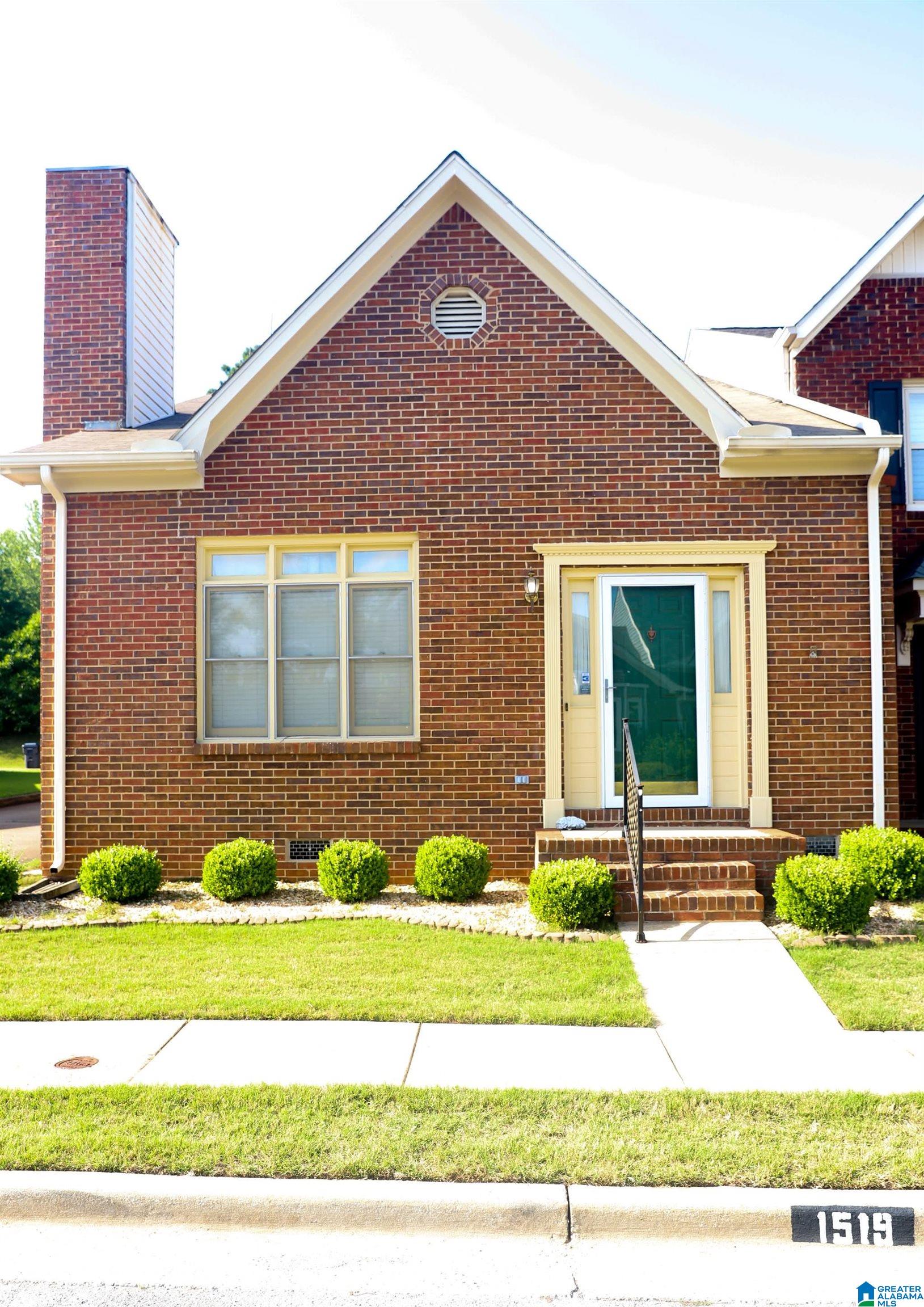 1st image of 1519 Cambridge Pl, Anniston, AL 36207 | MLS# 21453188