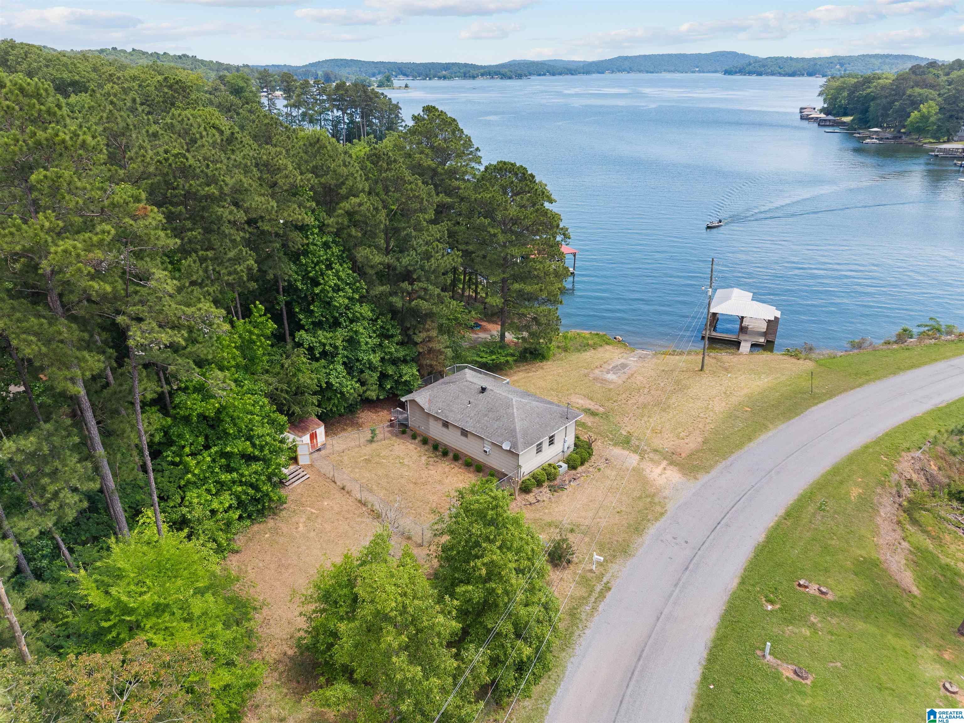 Homes for sale in Vincent, AL | 325 Treadwell Island Road, Vincent, AL 35178 | MLS# 21453242