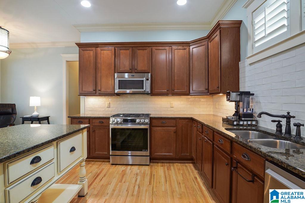 3rd image of 652 Preserve Way, Hoover, AL 35226 | MLS# 21453402