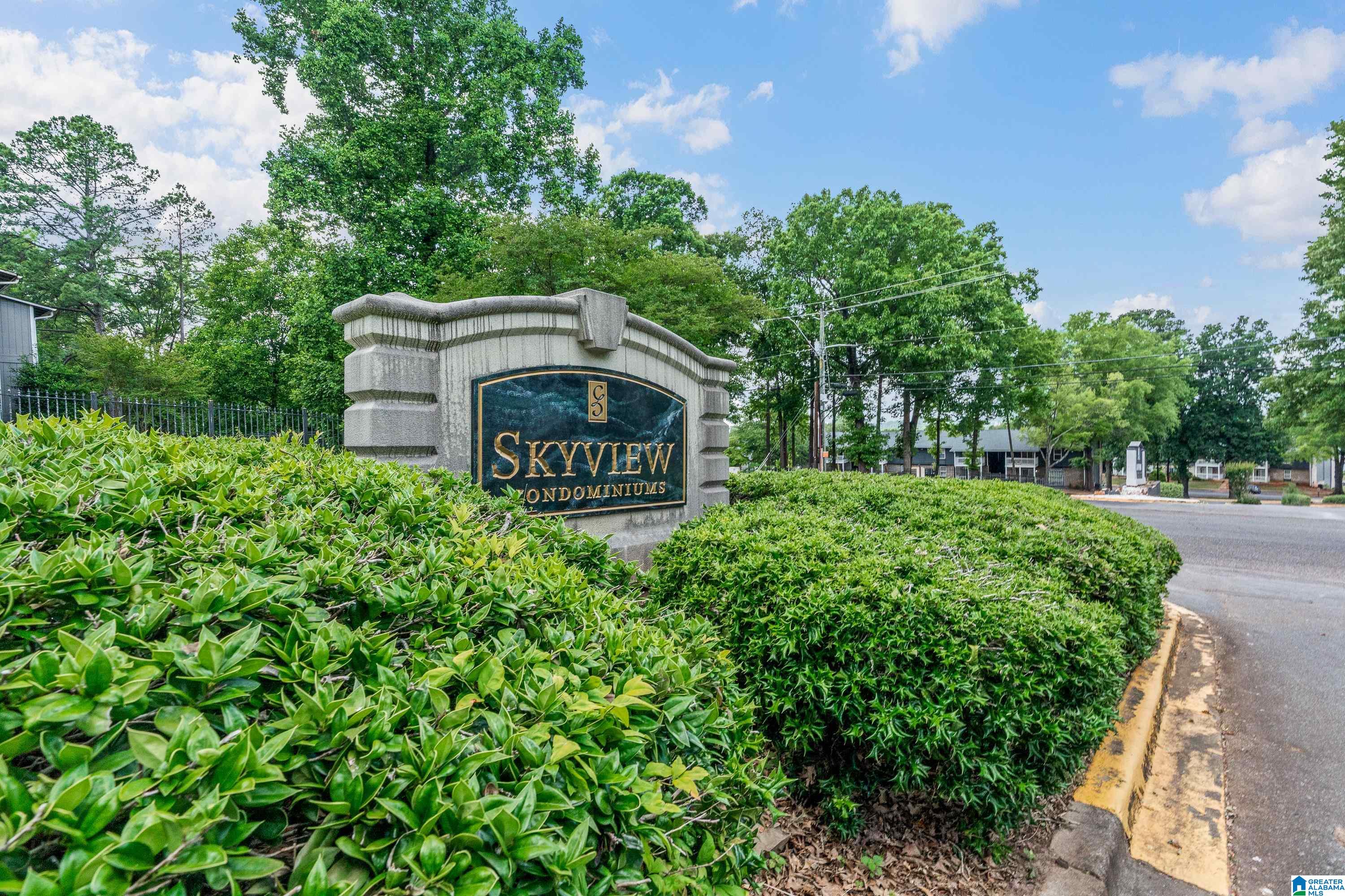 Homes for sale in Birmingham, AL | 422 Skyview Dr #H, Birmingham, AL 35209 | MLS# 21453474