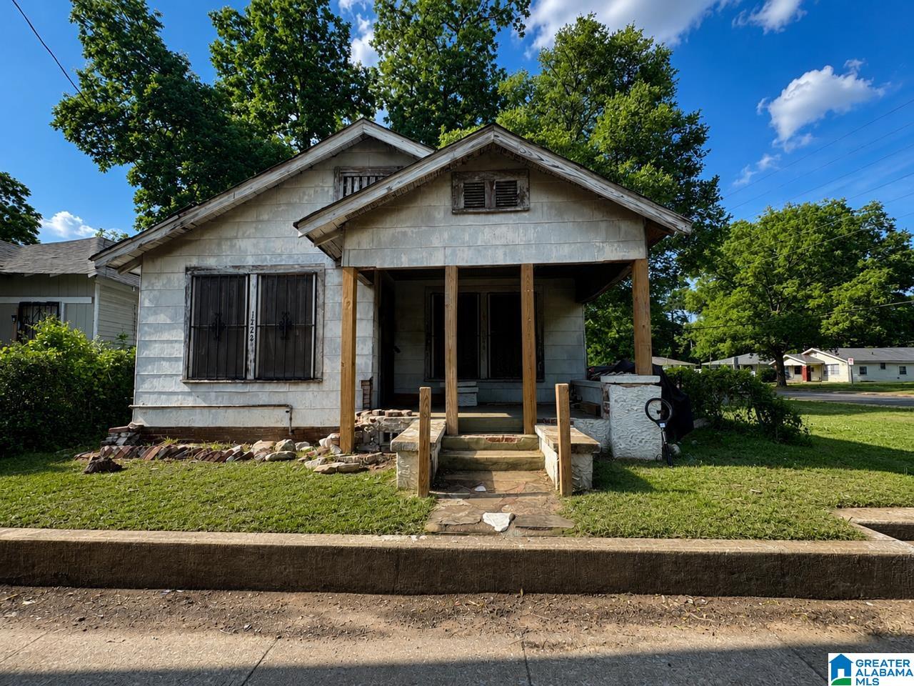 Homes for sale in Birmingham, AL | 1522 Dennison Avenue, Birmingham, AL 35211 | MLS# 21453516