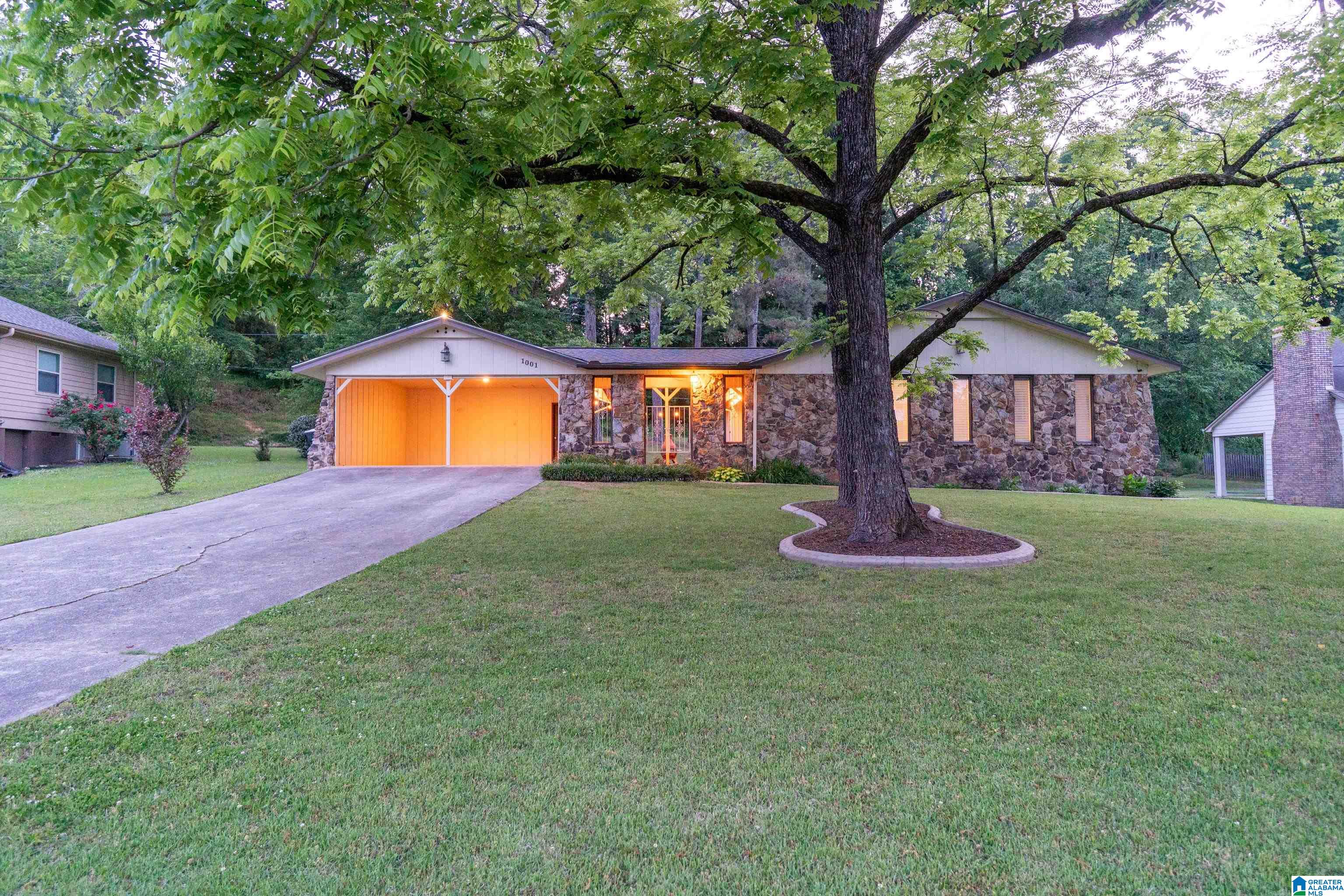 Homes for sale in Cullman, AL | 1001 Lakeview Avenue Nw, Cullman, AL 35055 | MLS# 21453553