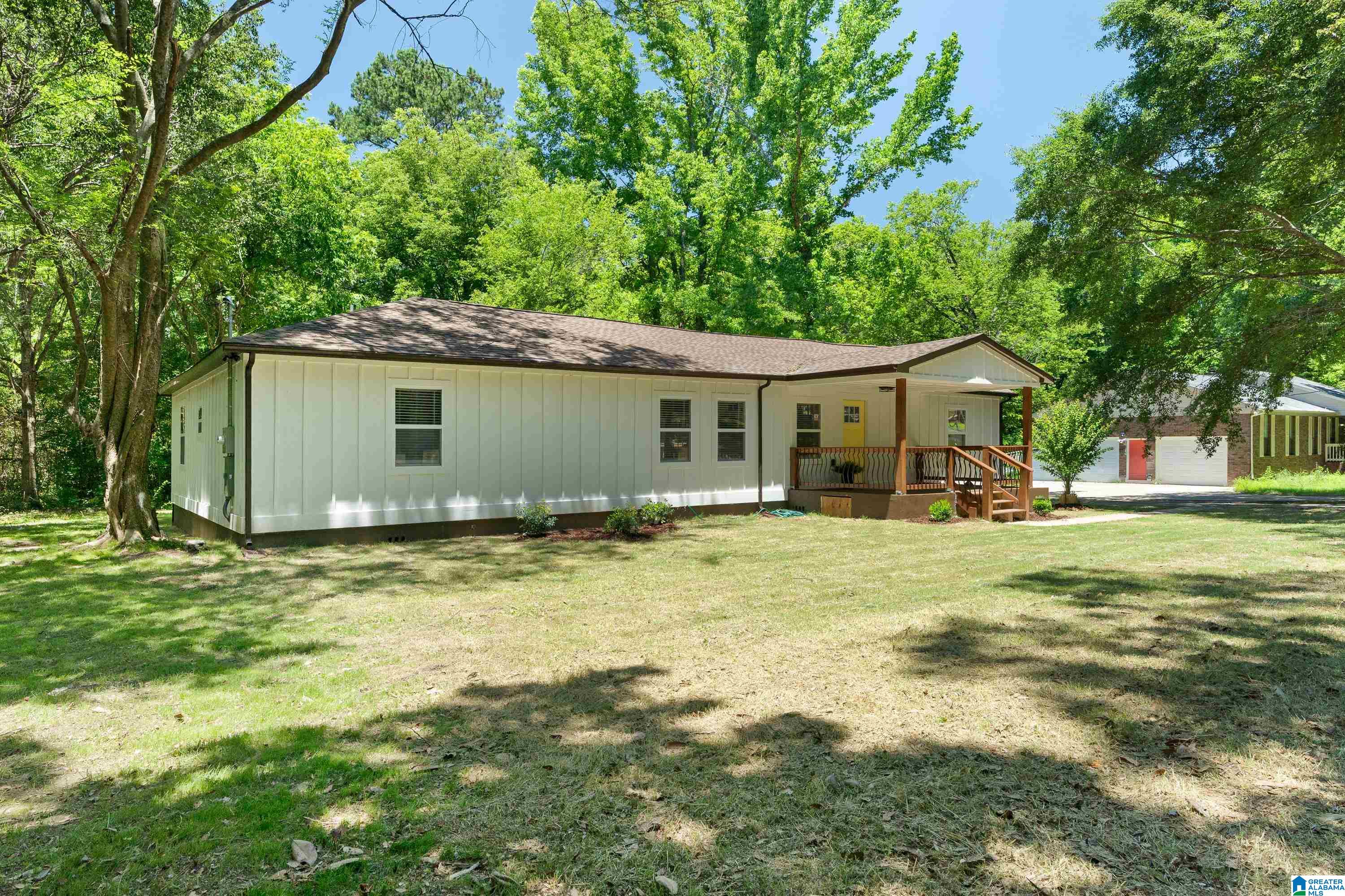 Photo 2 of Single family home for sale at 1828 Old Springville Rd, Center Point, AL 35215 | MLS# 21453572 | Listing updated on 2026-07-02