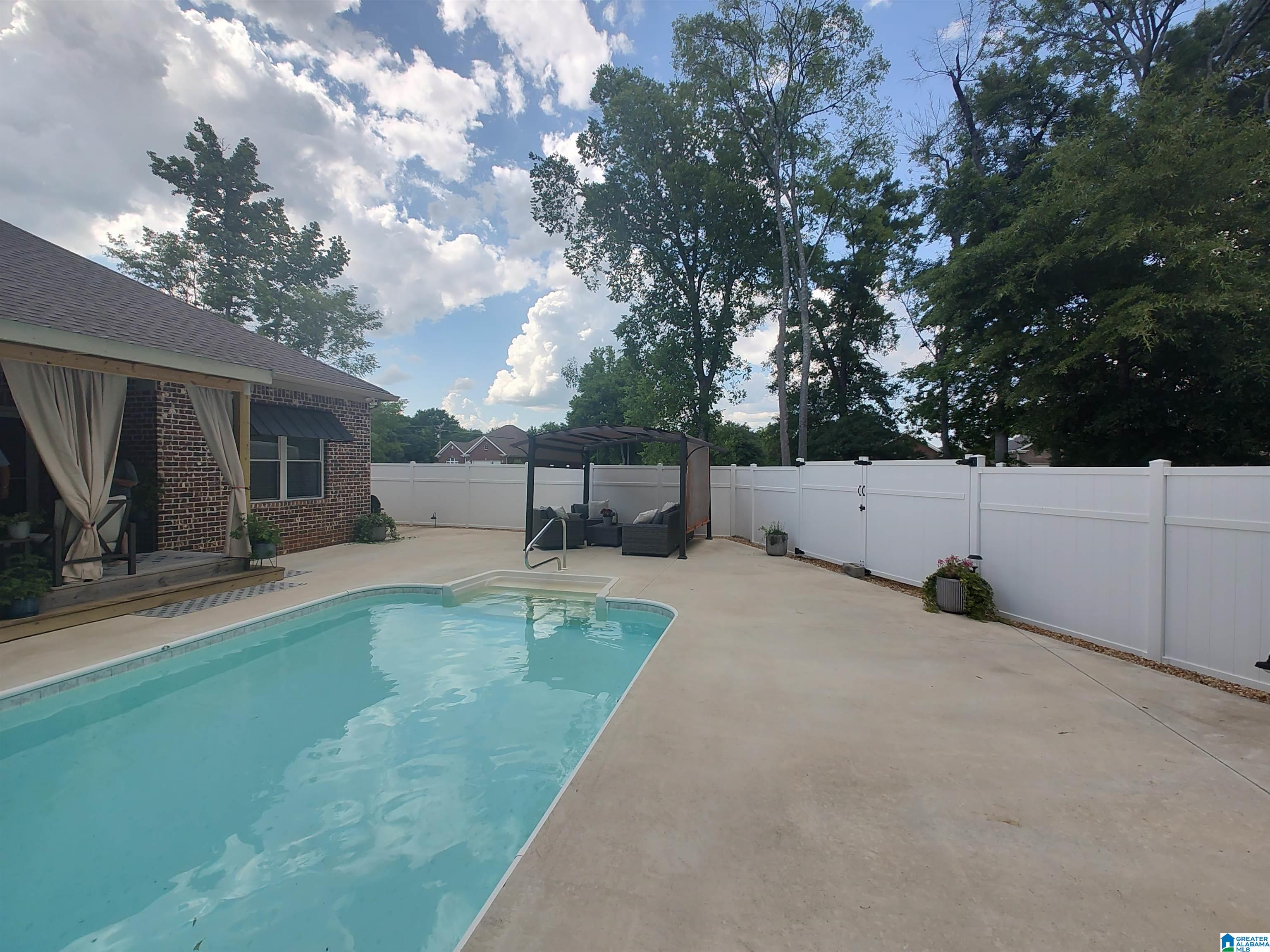 Homes for sale in Sylacauga, AL | 24 Ashton Circle, Sylacauga, AL 35150 | MLS# 21453582