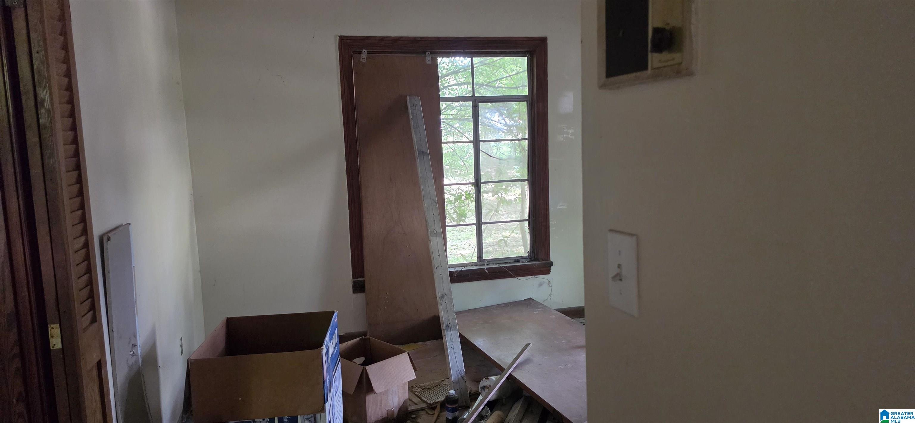Photo 4 of Sale Pending at 1108 Oak St, Birmingham, AL 35228 | MLS# 21453625 | Listing updated on 2026-08-31