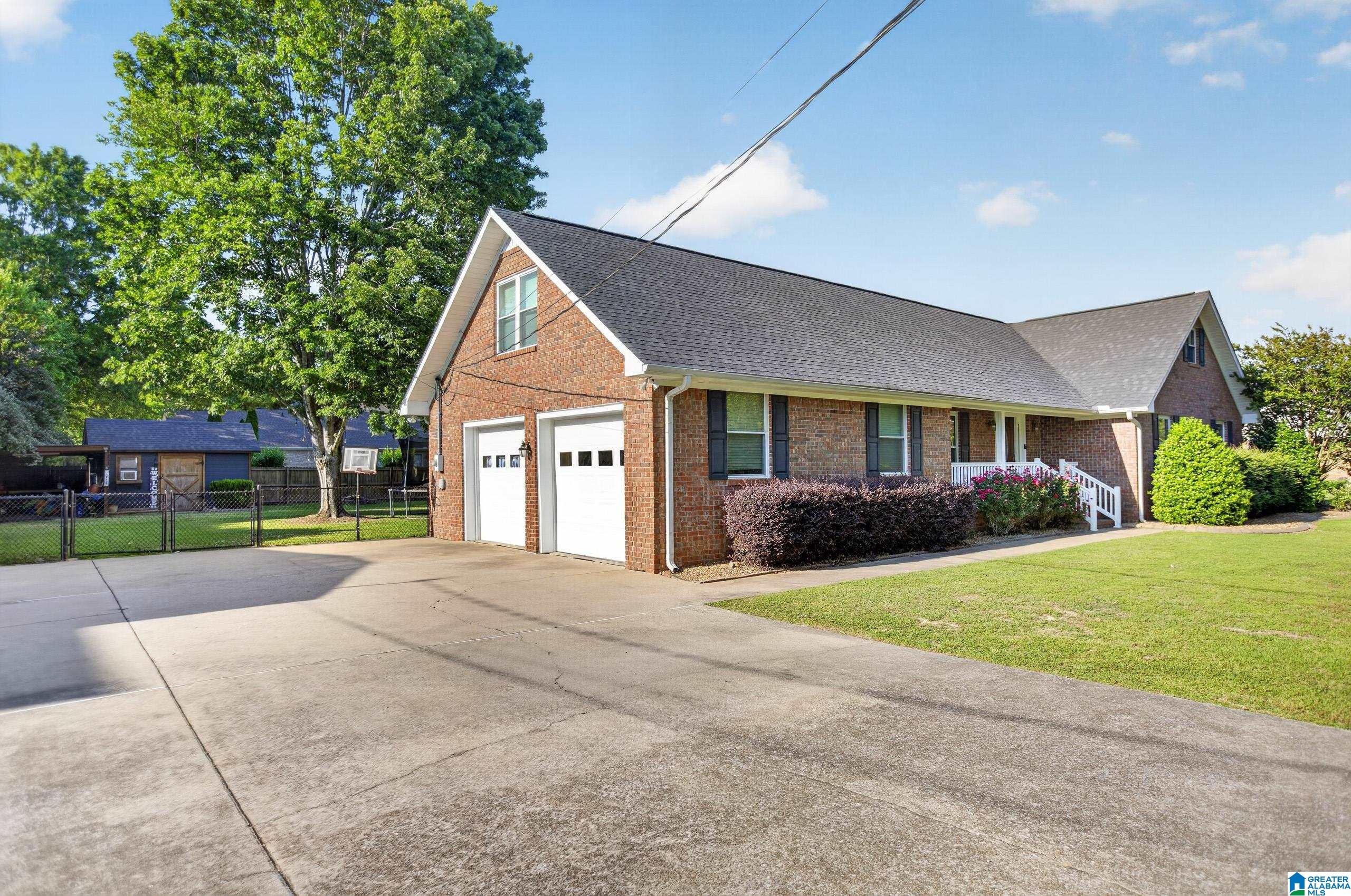 Homes for sale in Gadsden, AL | 1320 Clara Lane, Gadsden, AL 35903 | MLS# 21453636