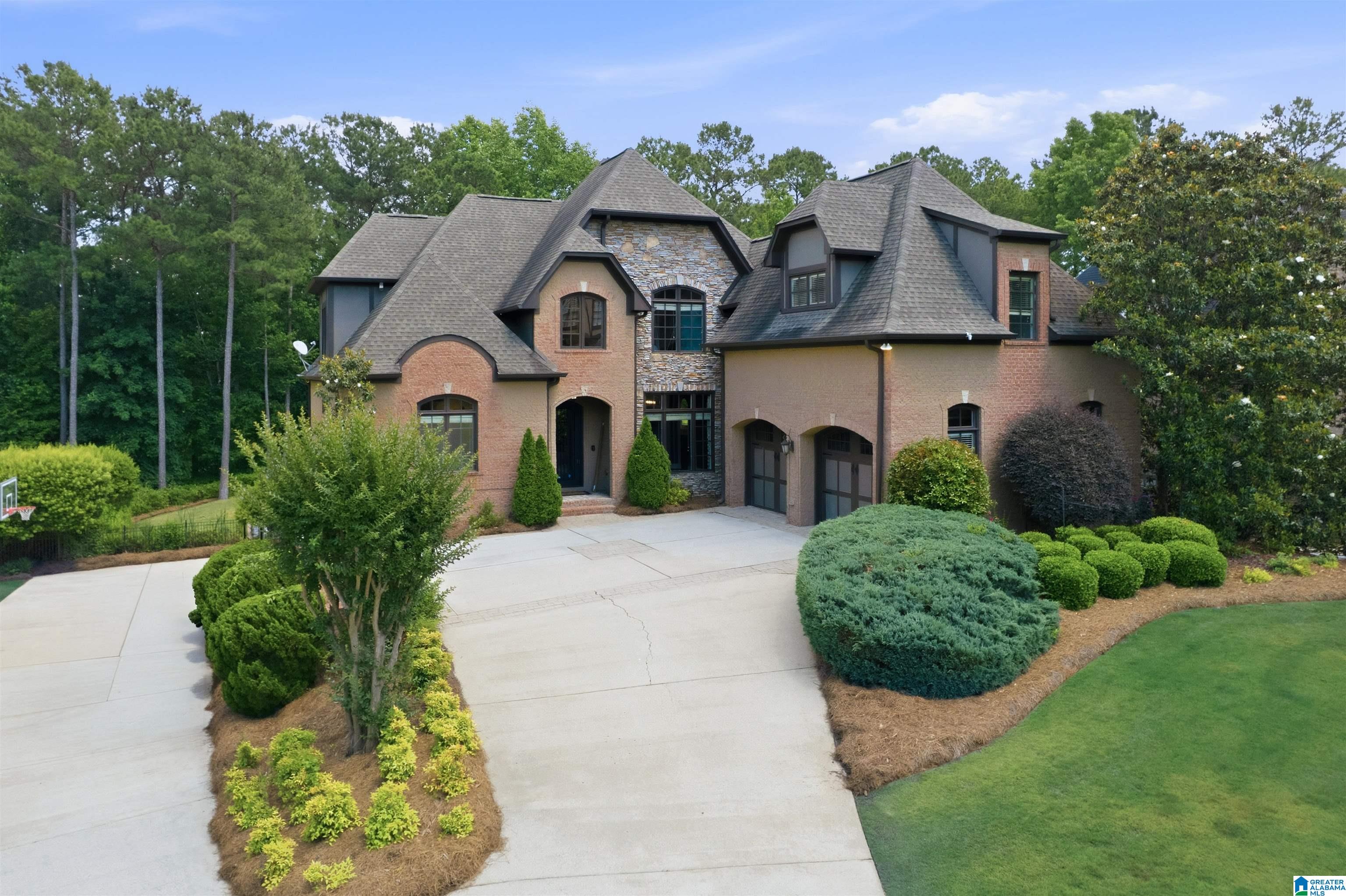 Photo 2 of Single family home for sale at 3920 Butler Springs Way, Hoover, AL 35226 | MLS# 21453668 | Listing updated on 2026-09-07