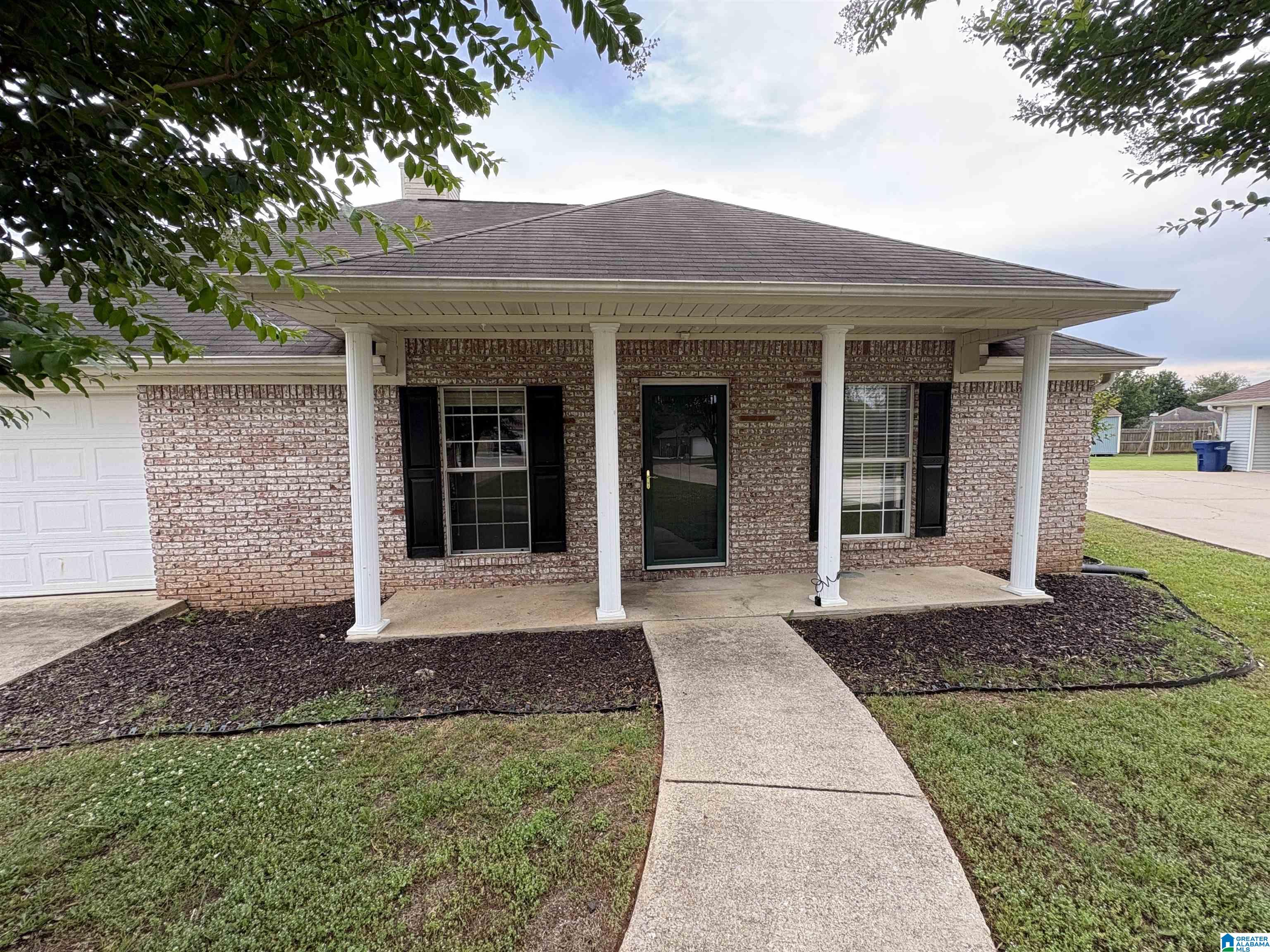 Photo 1 of Single family home for sale at 134 Horseshoe Cir, Alabaster, AL 35007 | MLS# 21453784 | Listing updated on 2026-09-10