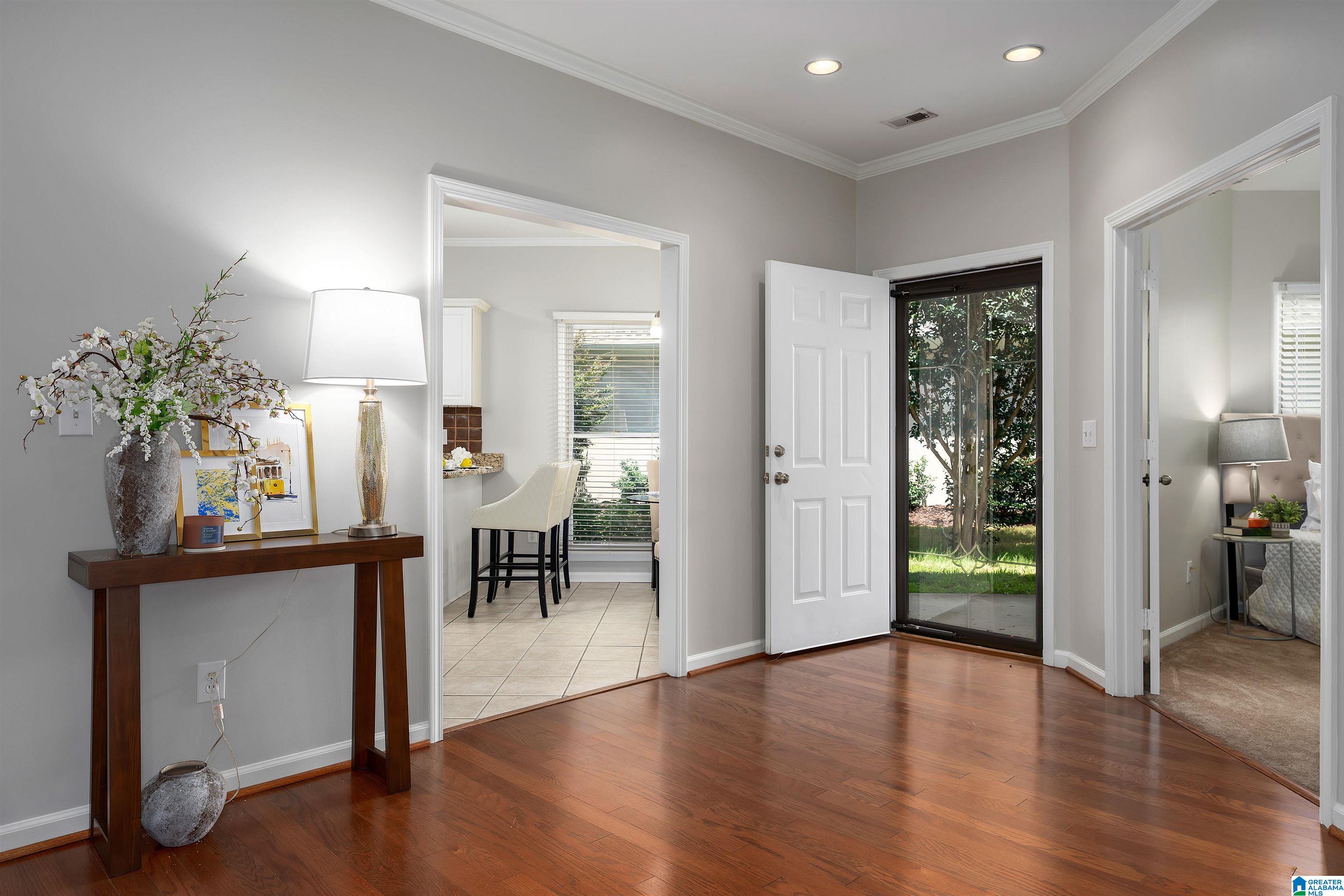 Photo 3 of Single family home for sale at 930 Greystone Highlands Cir, Birmingham, AL 35242 | MLS# 21453797 | Listing updated on 2026-08-30