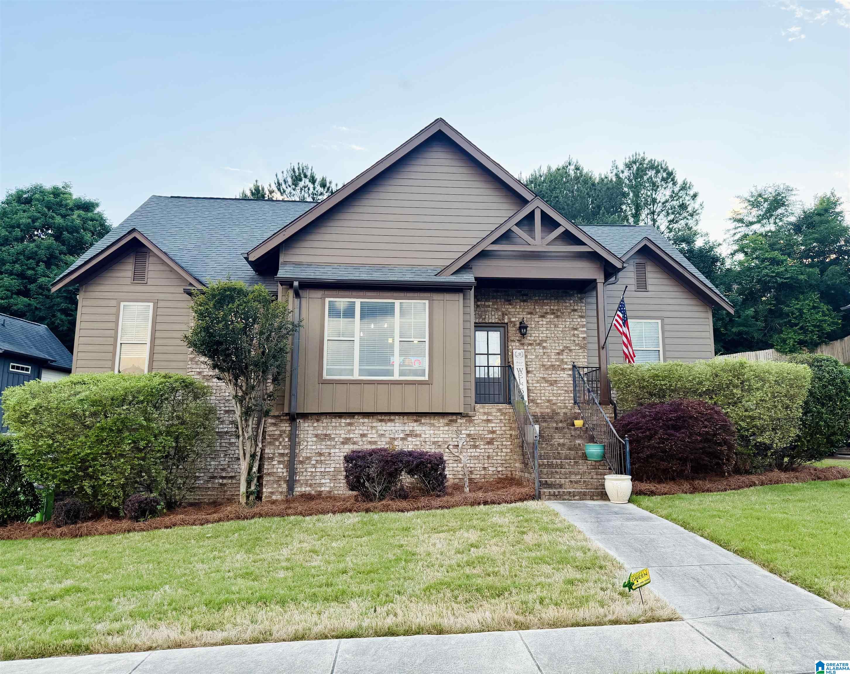 Homes for sale in Leeds, AL | 2186 Clairmont Dr, Leeds, AL 35094 | MLS# 21453809