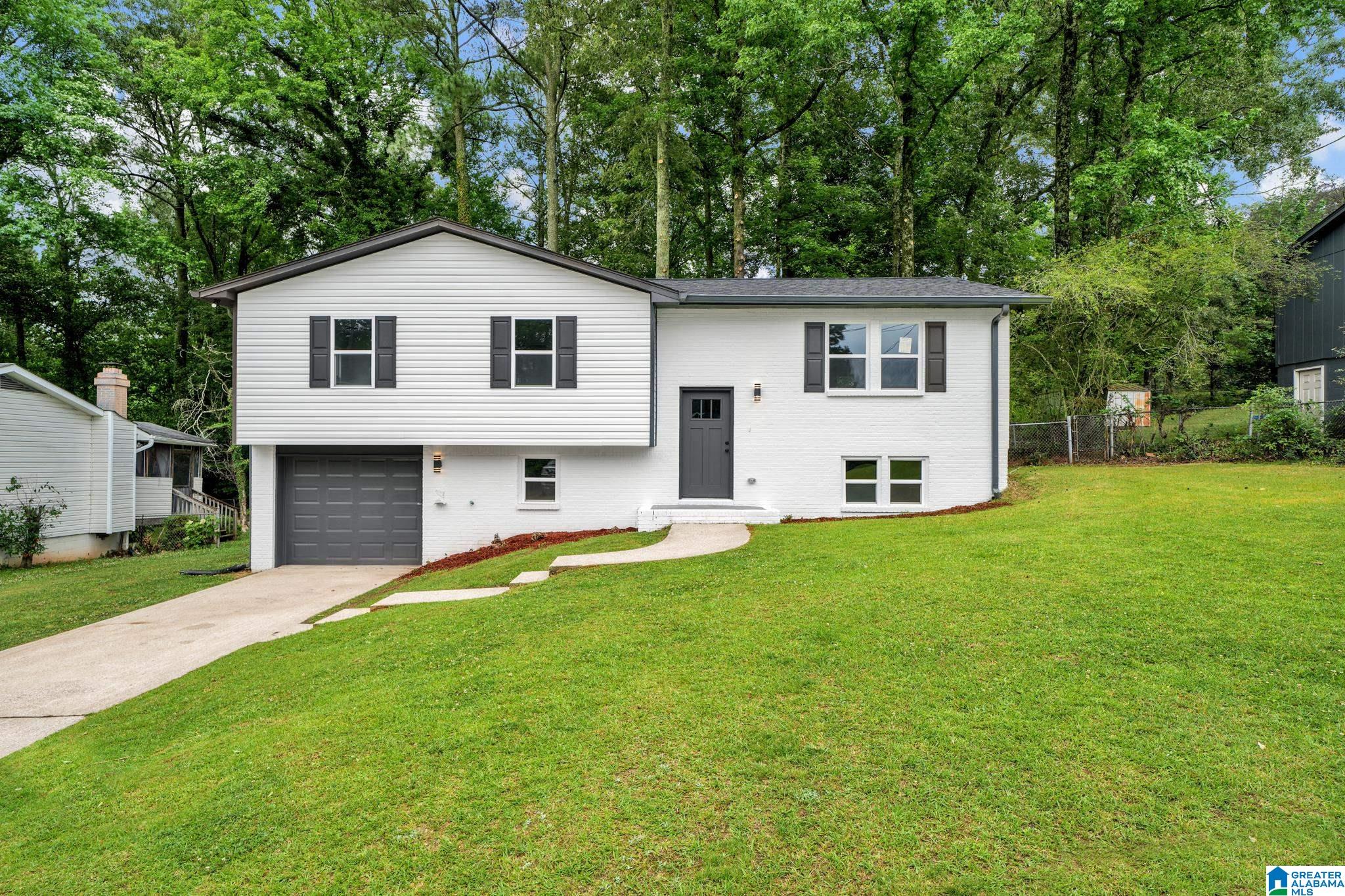 Homes for sale in Birmingham, AL | 1903 Croyden Circle, Birmingham, AL 35235 | MLS# 21453992