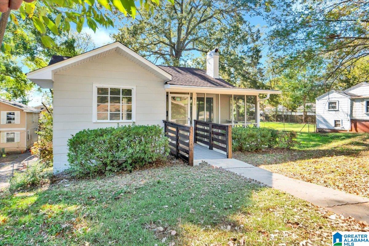Photo 3 of Single Family Residence at 915 8th Avenue, Birmingham, AL 35228 | MLS# 21454009 |  | Sold on 2026-08-14