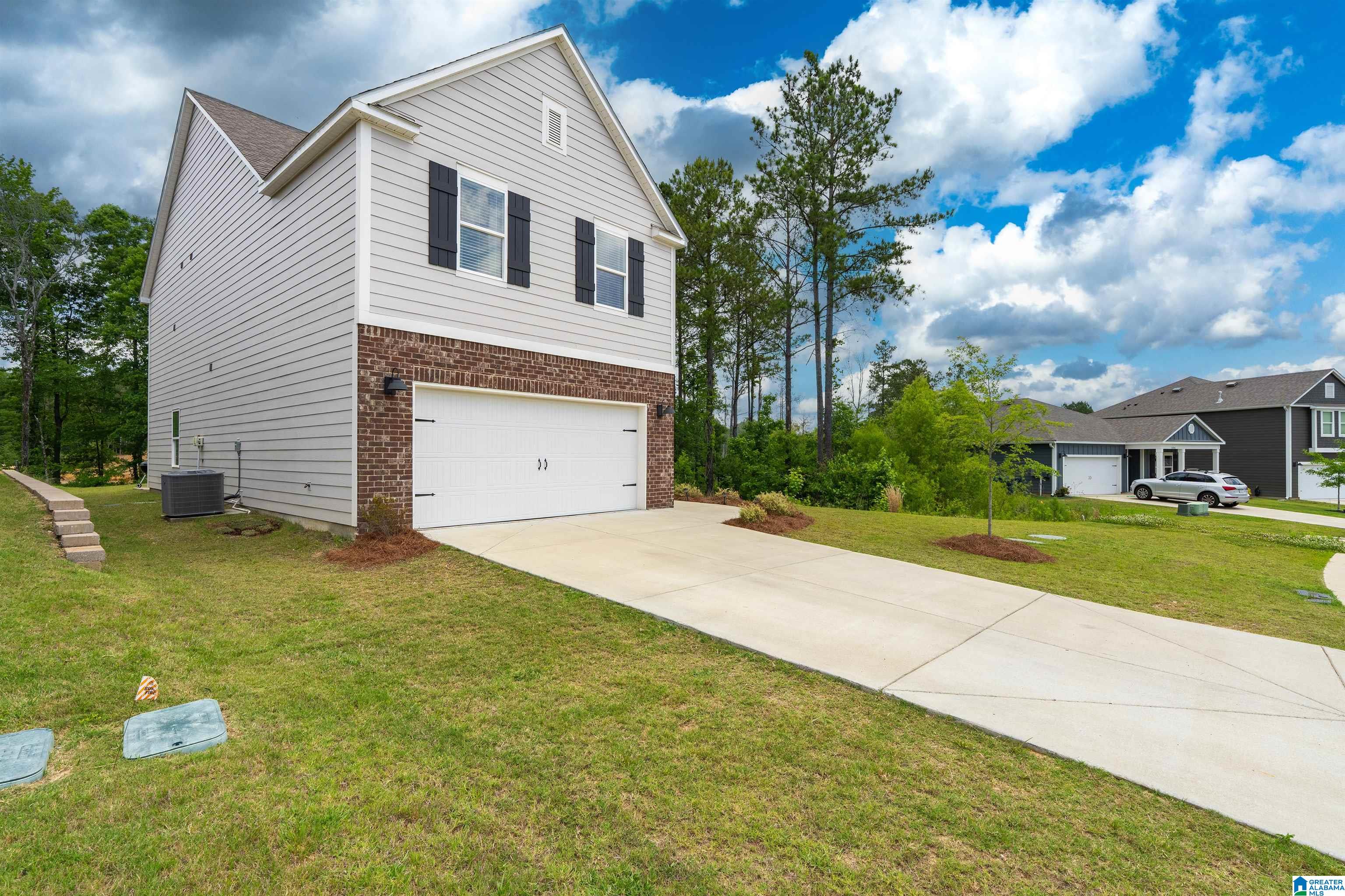 Photo 3 of Single family home for sale at 1332 Chelsea Park Trl, Chelsea, AL 35043 | MLS# 21454085 | Listing updated on 2026-06-20
