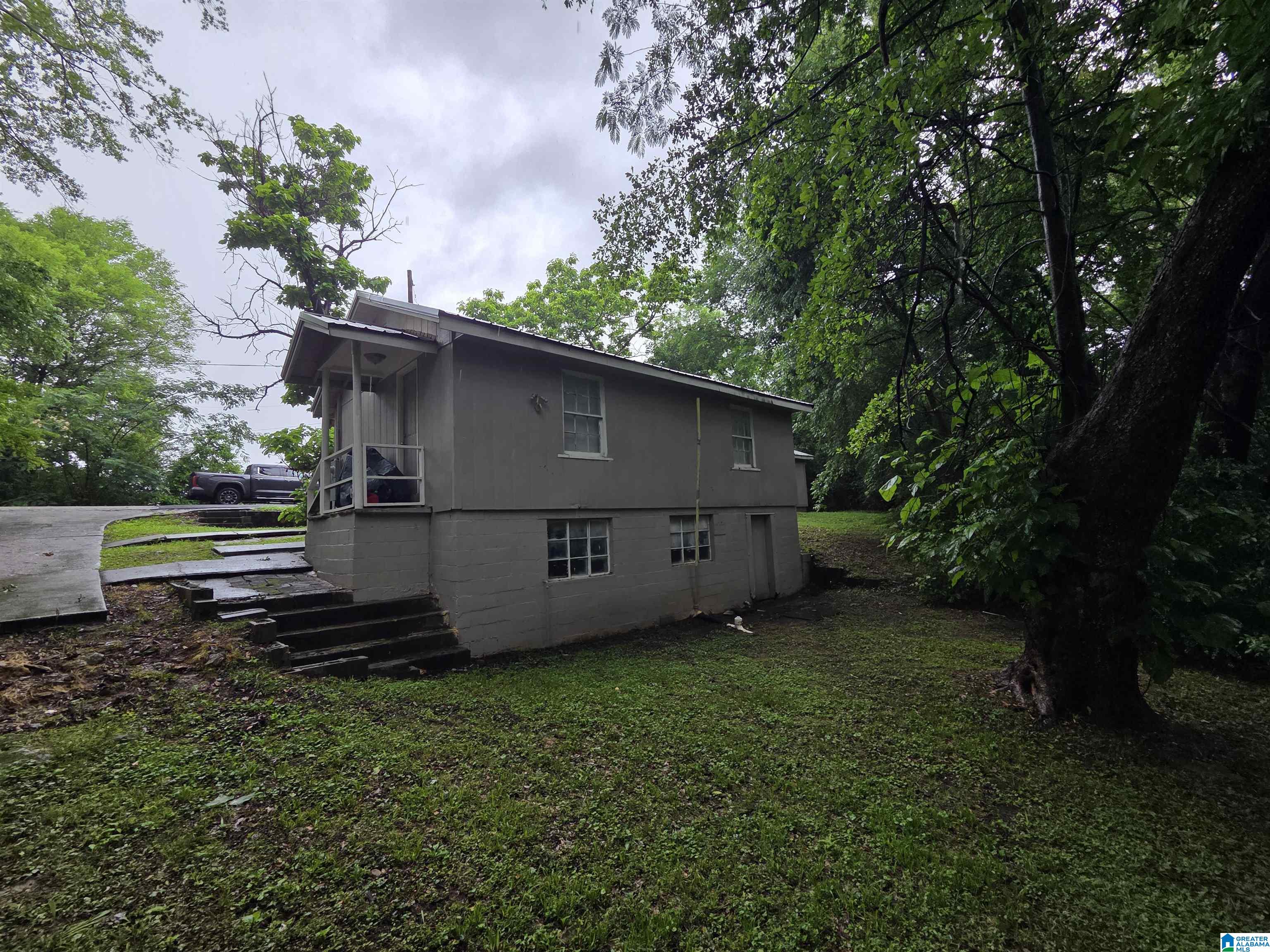 3rd image of 27 1St Street Ne, Graysville, AL 35073 | MLS# 21454086