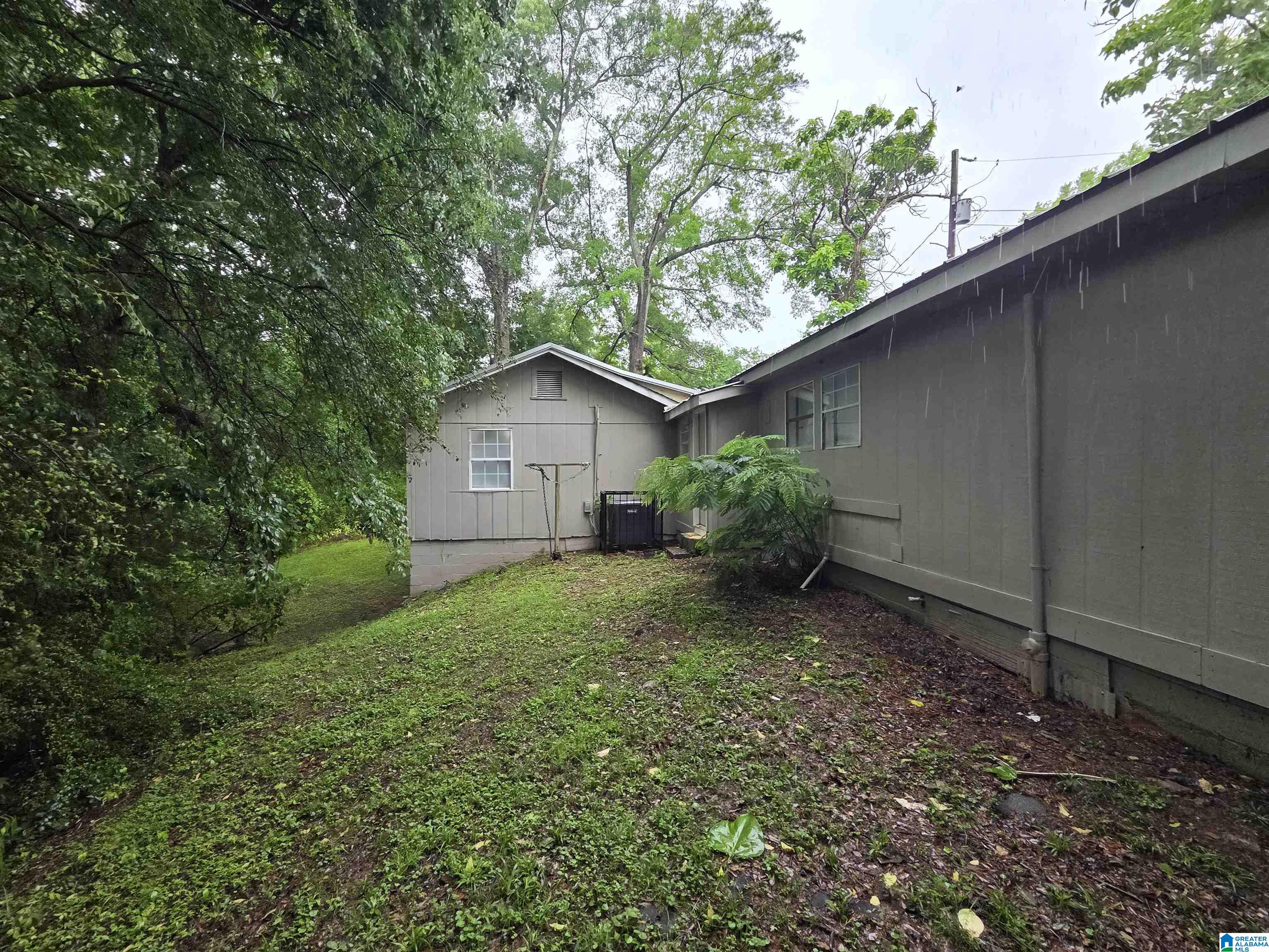 4th image of 27 1St Street Ne, Graysville, AL 35073 | MLS# 21454086