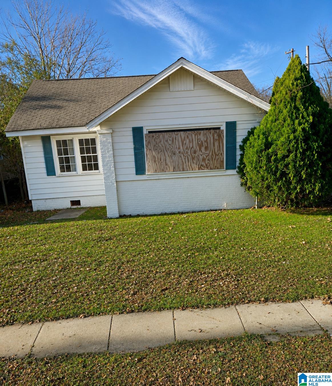 Homes for sale in Birmingham, AL | 4700 Terrace S S, Birmingham, AL 35208 | MLS# 21454175