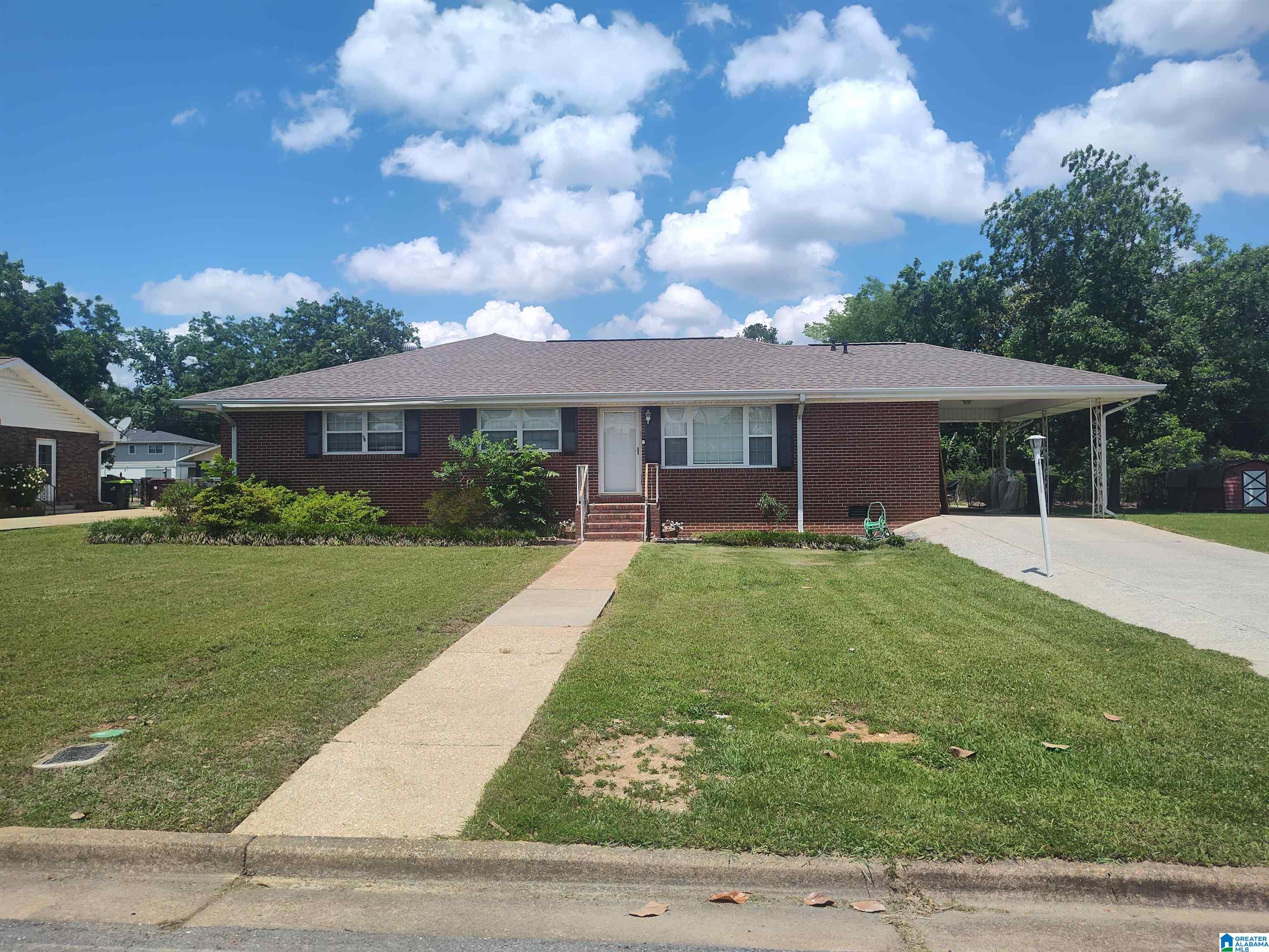 Homes for sale in Sylacauga, AL | 812 Magnolia Dr, Sylacauga, AL 35150 | MLS# 21454209
