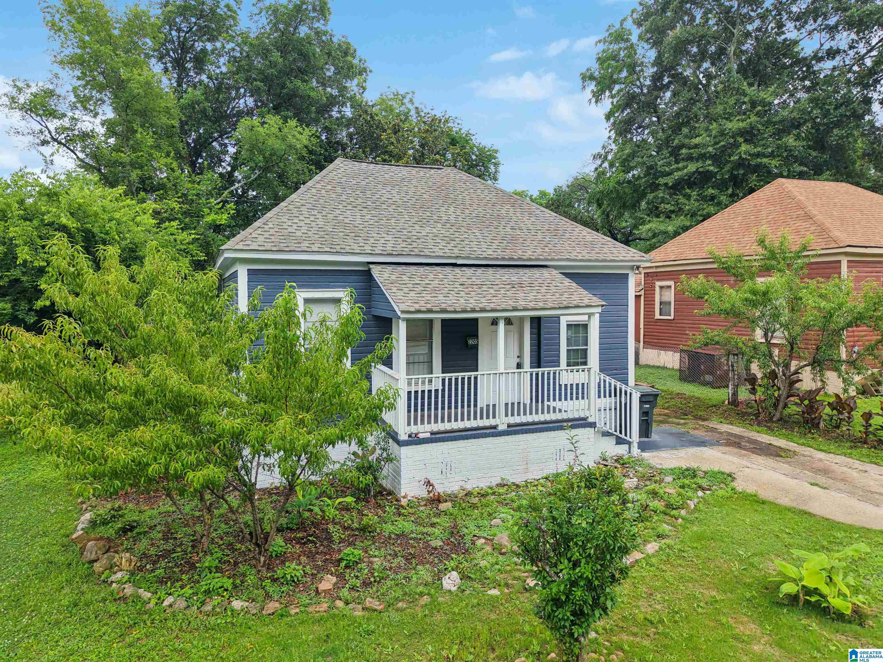 Photo 3 of Single family home for sale at 2205 35th Avenue N, Birmingham, AL 35207 | MLS# 21454212 | Listing updated on 2026-07-21