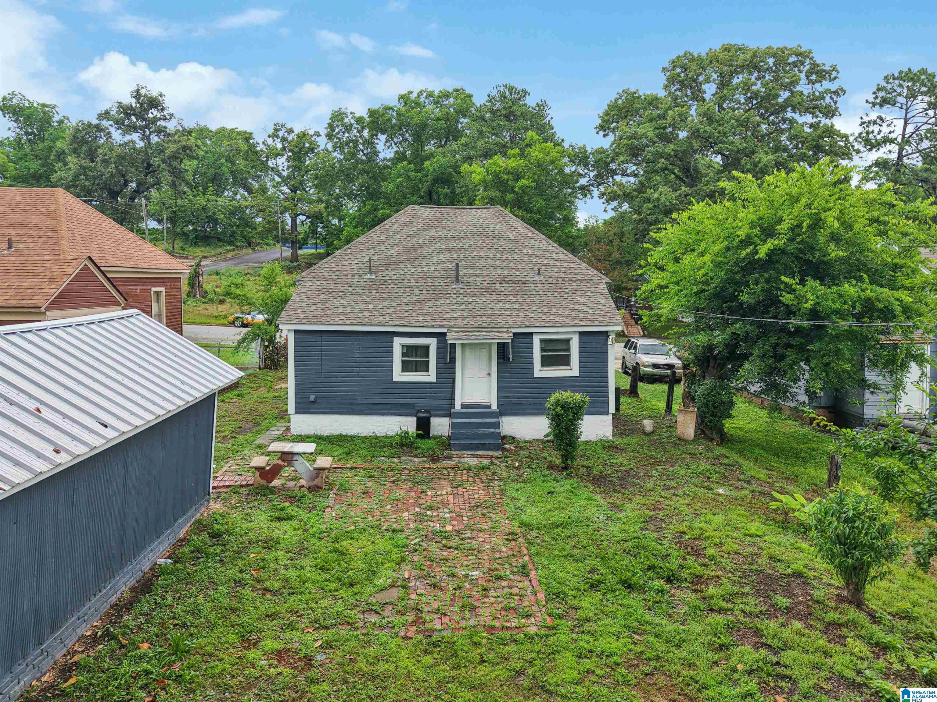 Photo 3 of Single family home for sale at 2205 35th Avenue N, Birmingham, AL 35207 | MLS# 21454212 | Listing updated on 2026-07-21