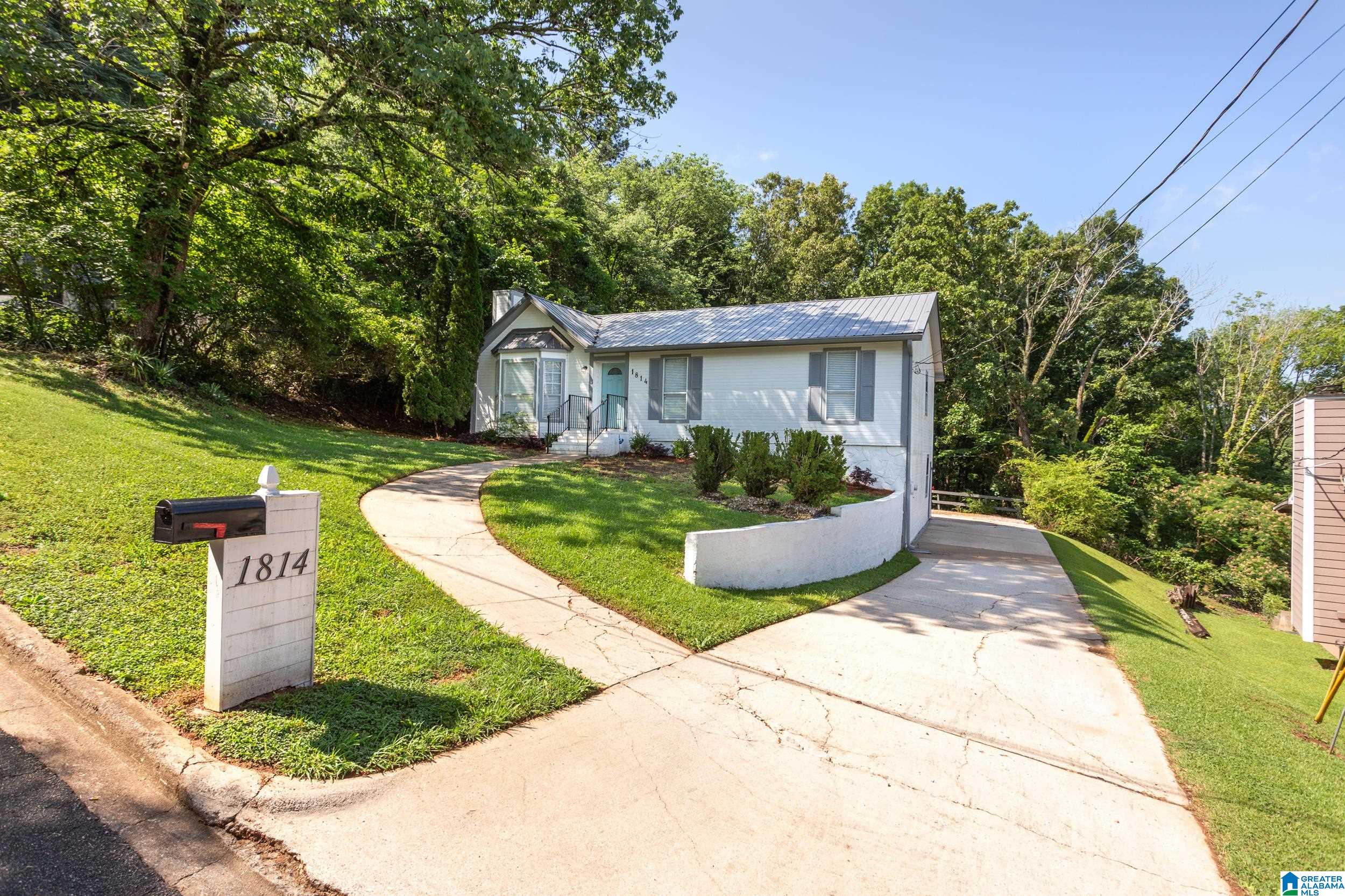 Photo 2 of Sale Pending at 1814 Satterwhite St, Birmingham, AL 35235 | MLS# 21454218 | Listing updated on 2026-08-01