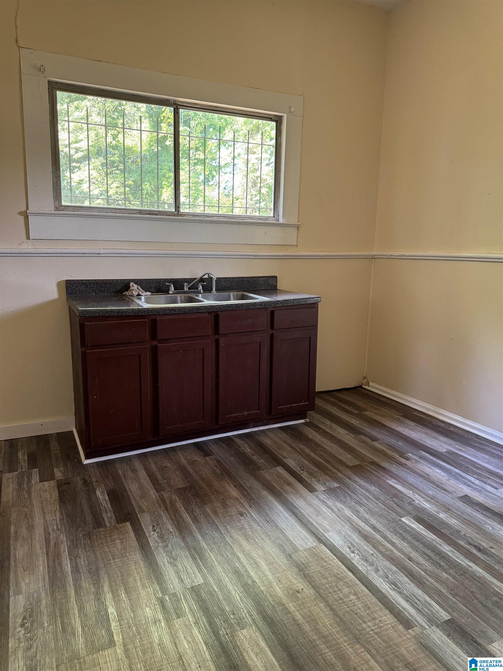 Photo 3 of Single family home for sale at 4628 Avenue S, Birmingham, AL 35208 | MLS# 21454248 | Listing updated on 2026-08-28