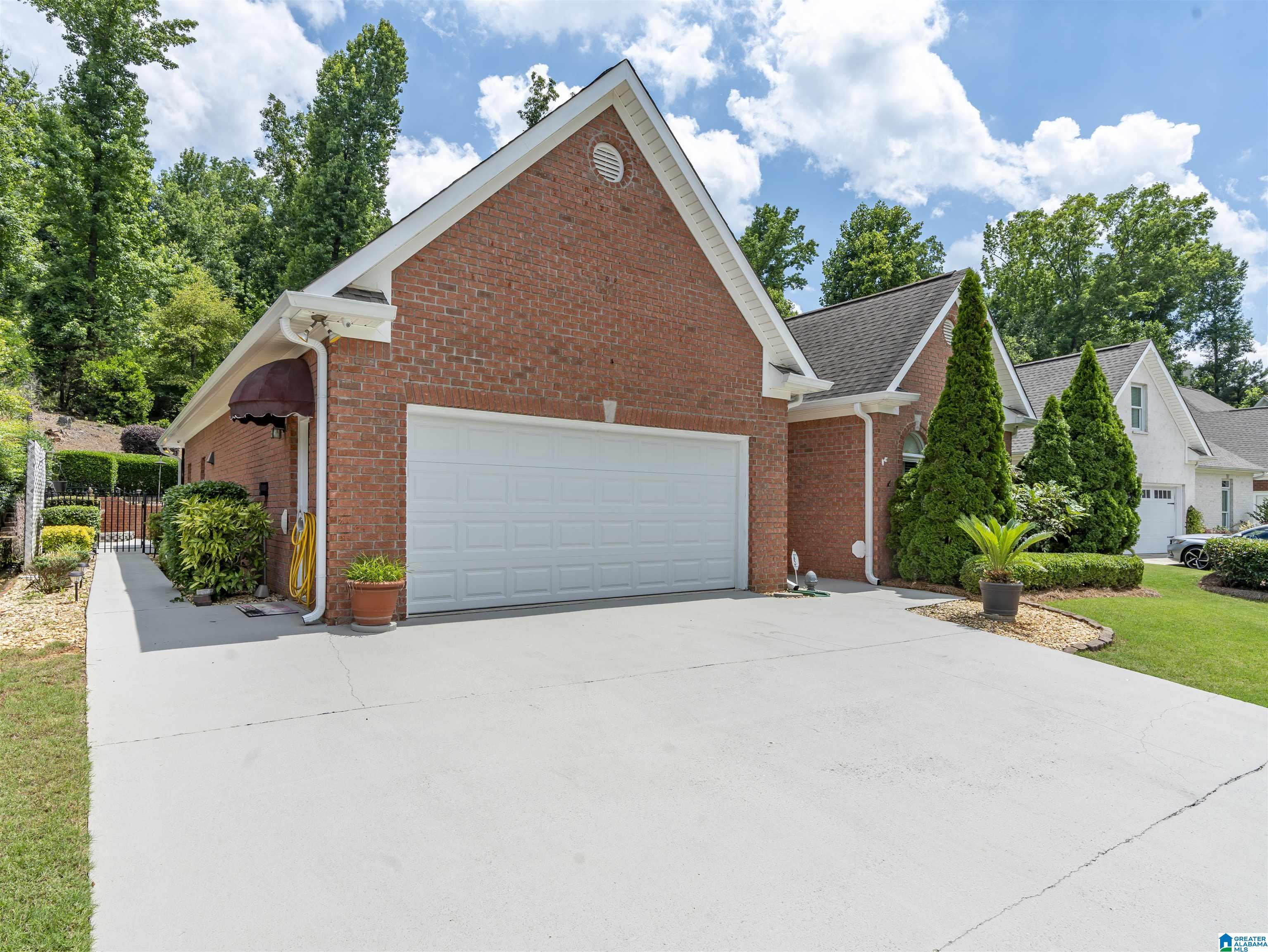 Photo 4 of Single family home for sale at 533 Talon Ct, Birmingham, AL 35242 | MLS# 21454263 | Listing updated on 2026-07-26