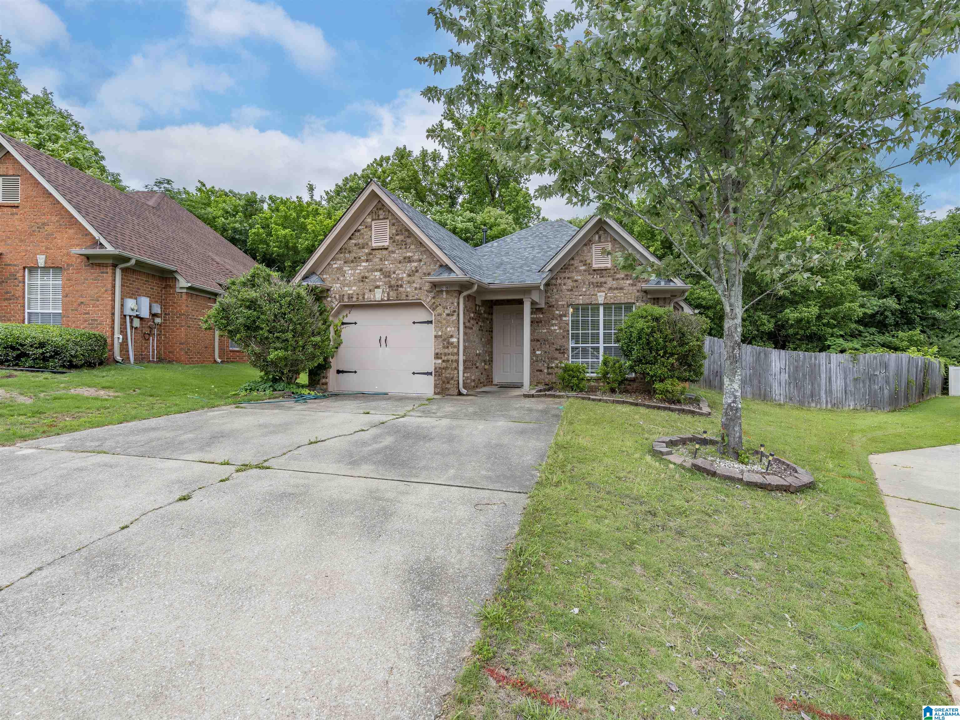 Photo 2 of Single family home for sale at 2119 Willow Glenn Dr, Birmingham, AL 35215 | MLS# 21454330 | Listing updated on 2026-07-30