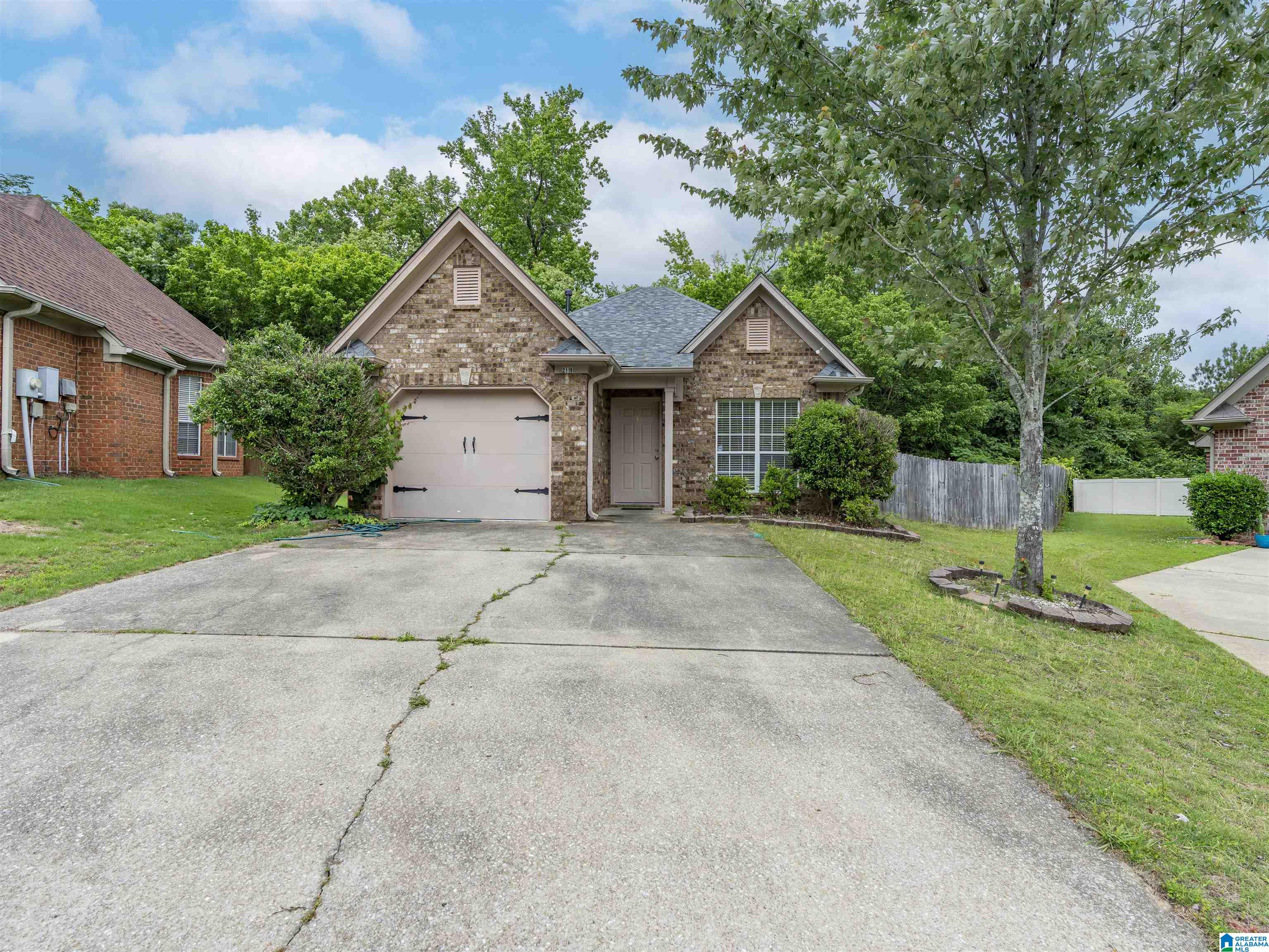 Photo 3 of Single family home for sale at 2119 Willow Glenn Dr, Birmingham, AL 35215 | MLS# 21454330 | Listing updated on 2026-07-30