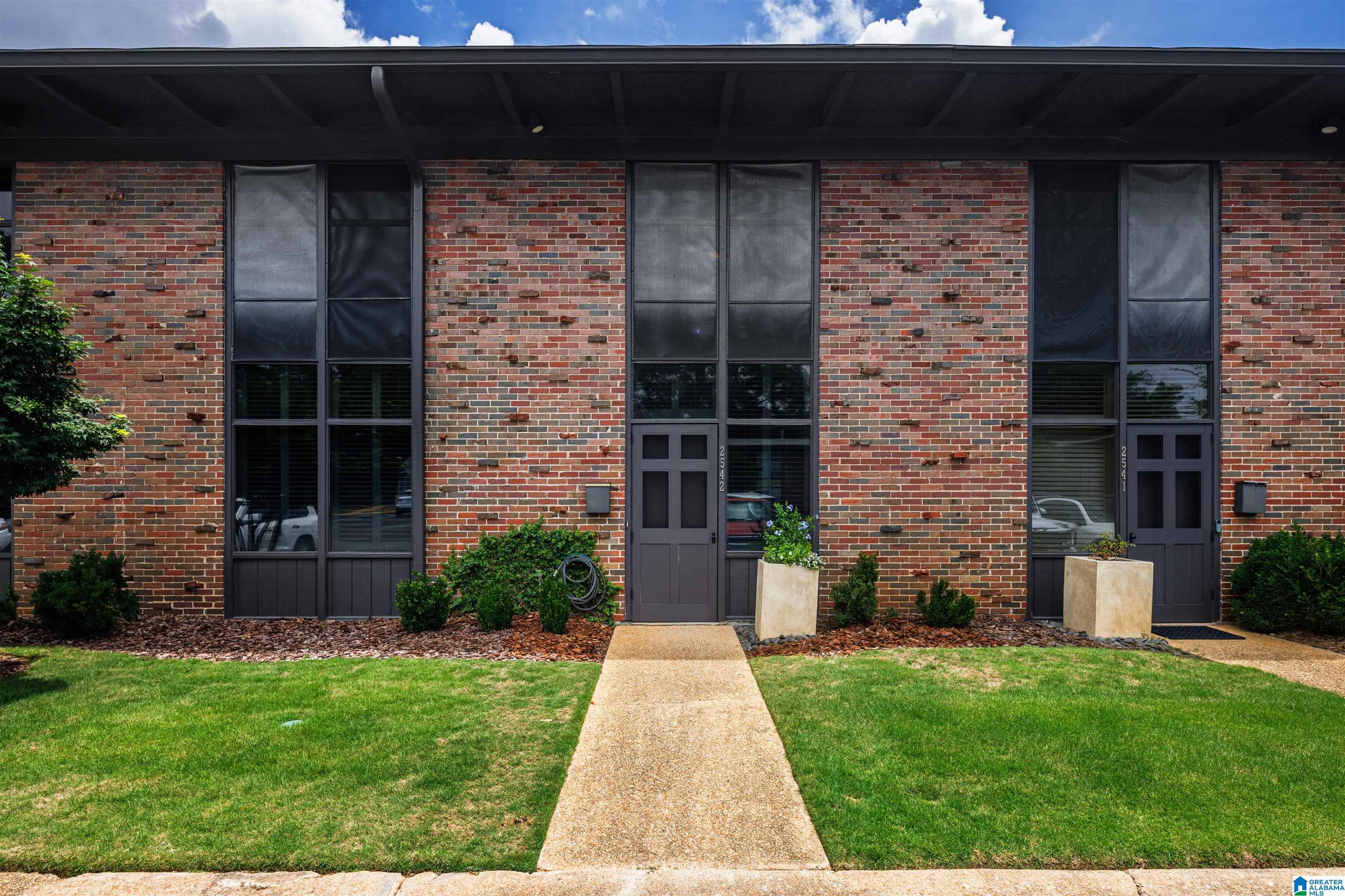 Homes for sale in Mountain Brk, AL | 2542 Mountain Brook Circle #2542, Mountain Brk, AL 35223 | MLS# 21454358