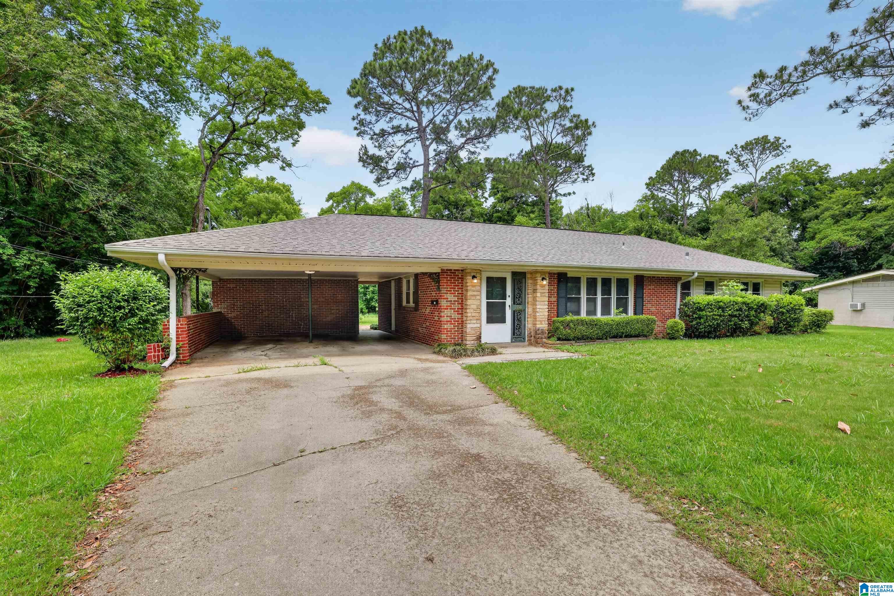 Photo 1 of Single family home for sale at 2758 S Colonial Dr, Montgomery, AL 36111 | MLS# 21454367 | Listing updated on 2026-07-17